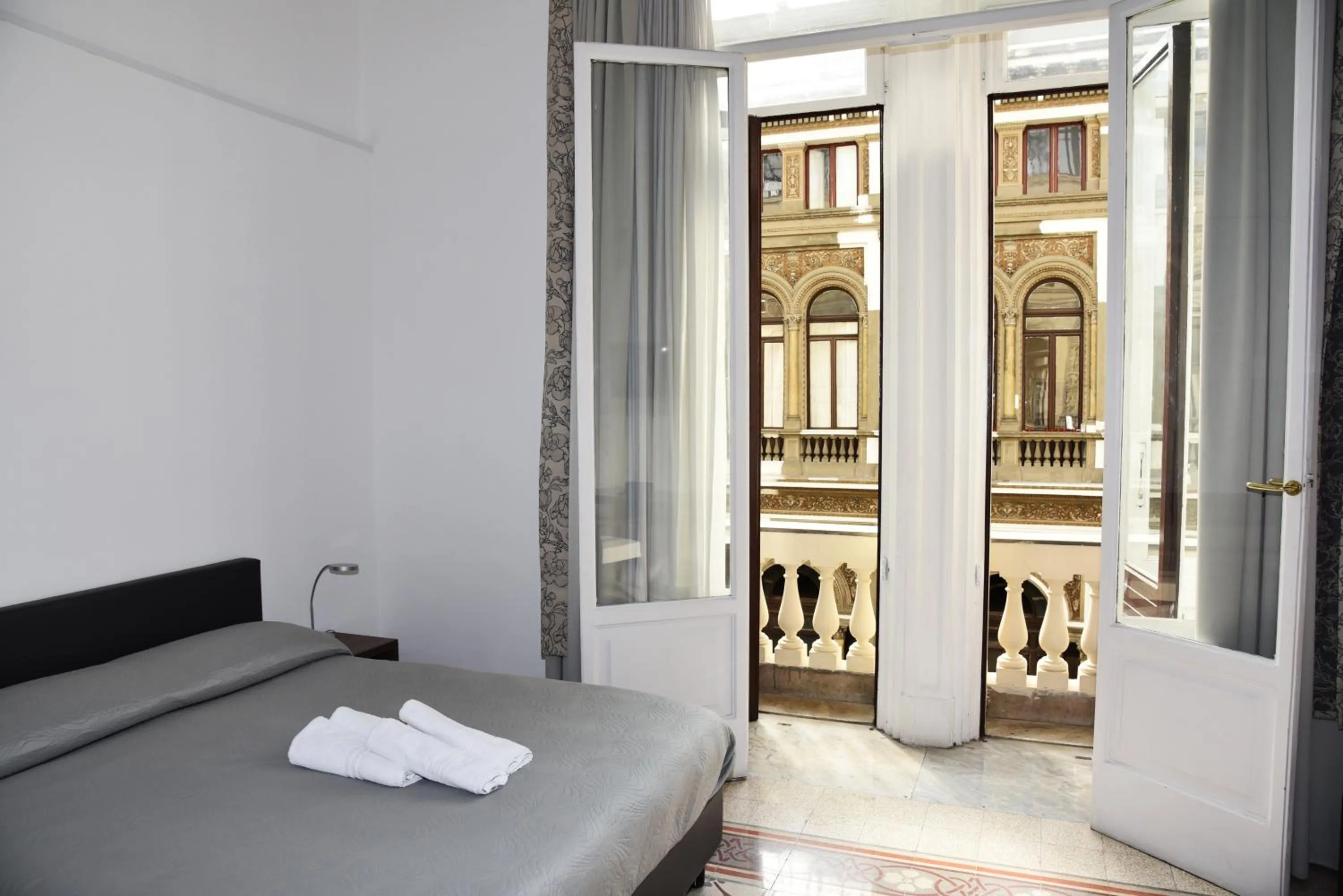 Breakfast, Bed in Maison Toledo 210