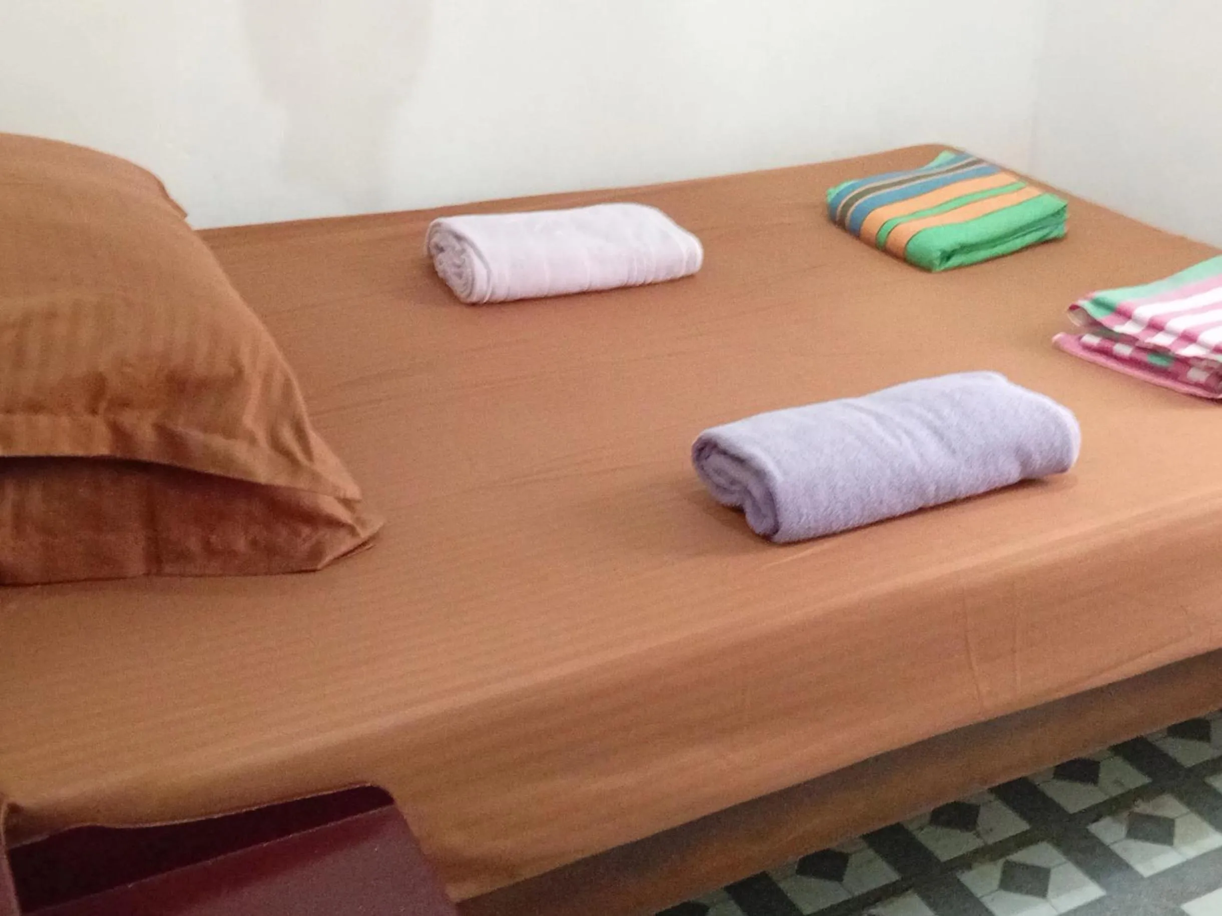 Single Room - single occupancy in Ajith Rest