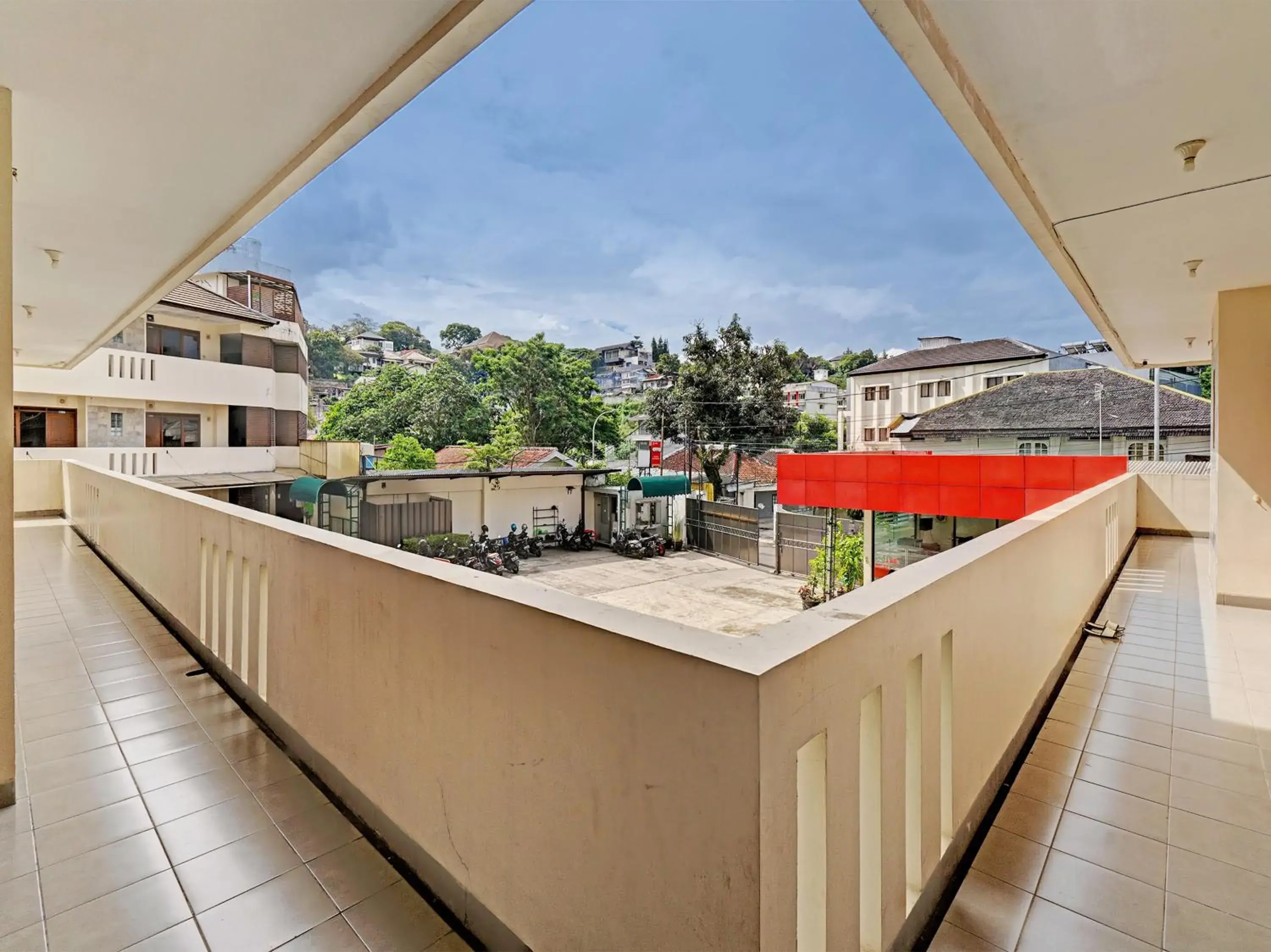 Balcony/Terrace in OYO 1699 Verona Residence