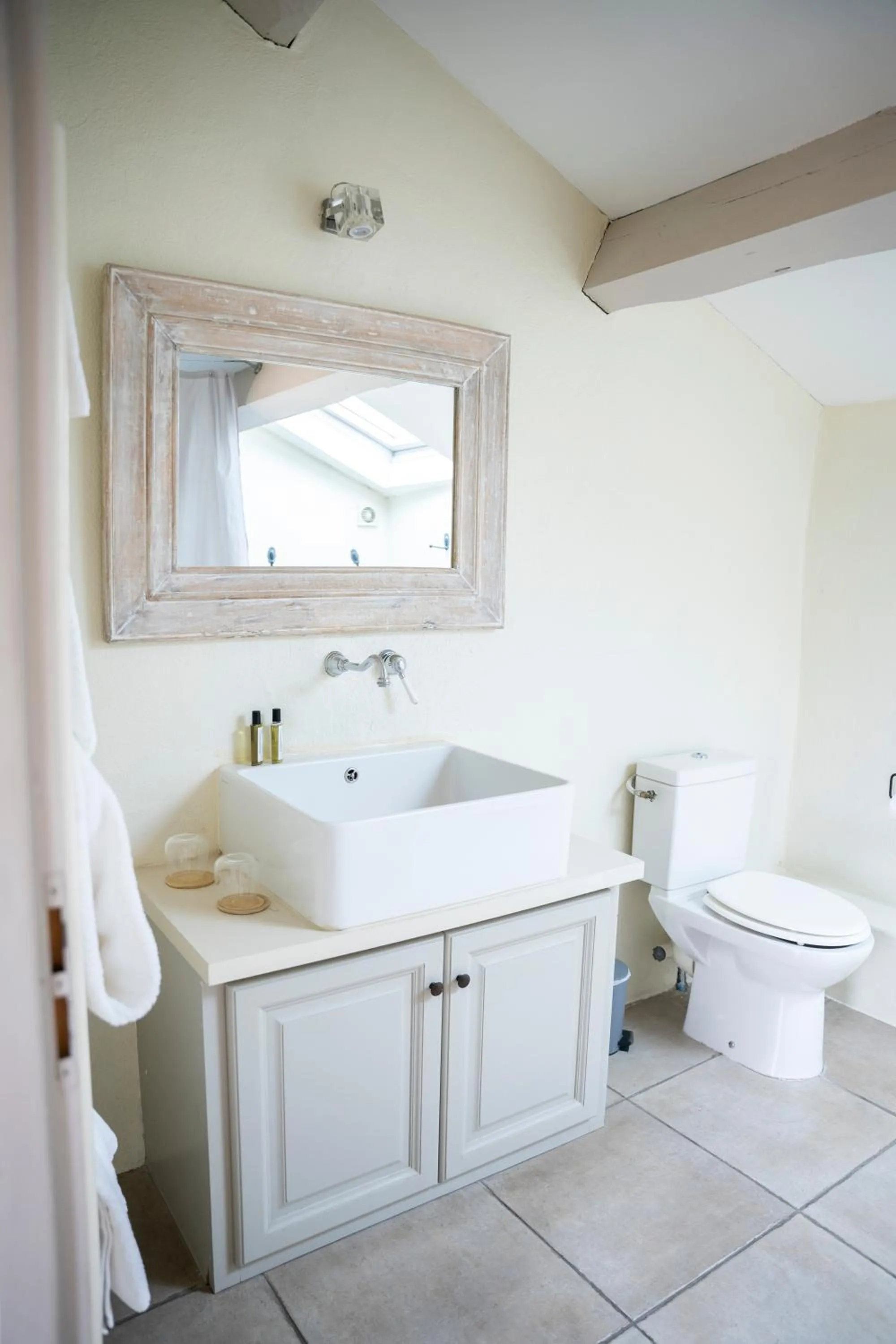 Bathroom in Le Couvent d'Hérépian - Hôtel & Spa