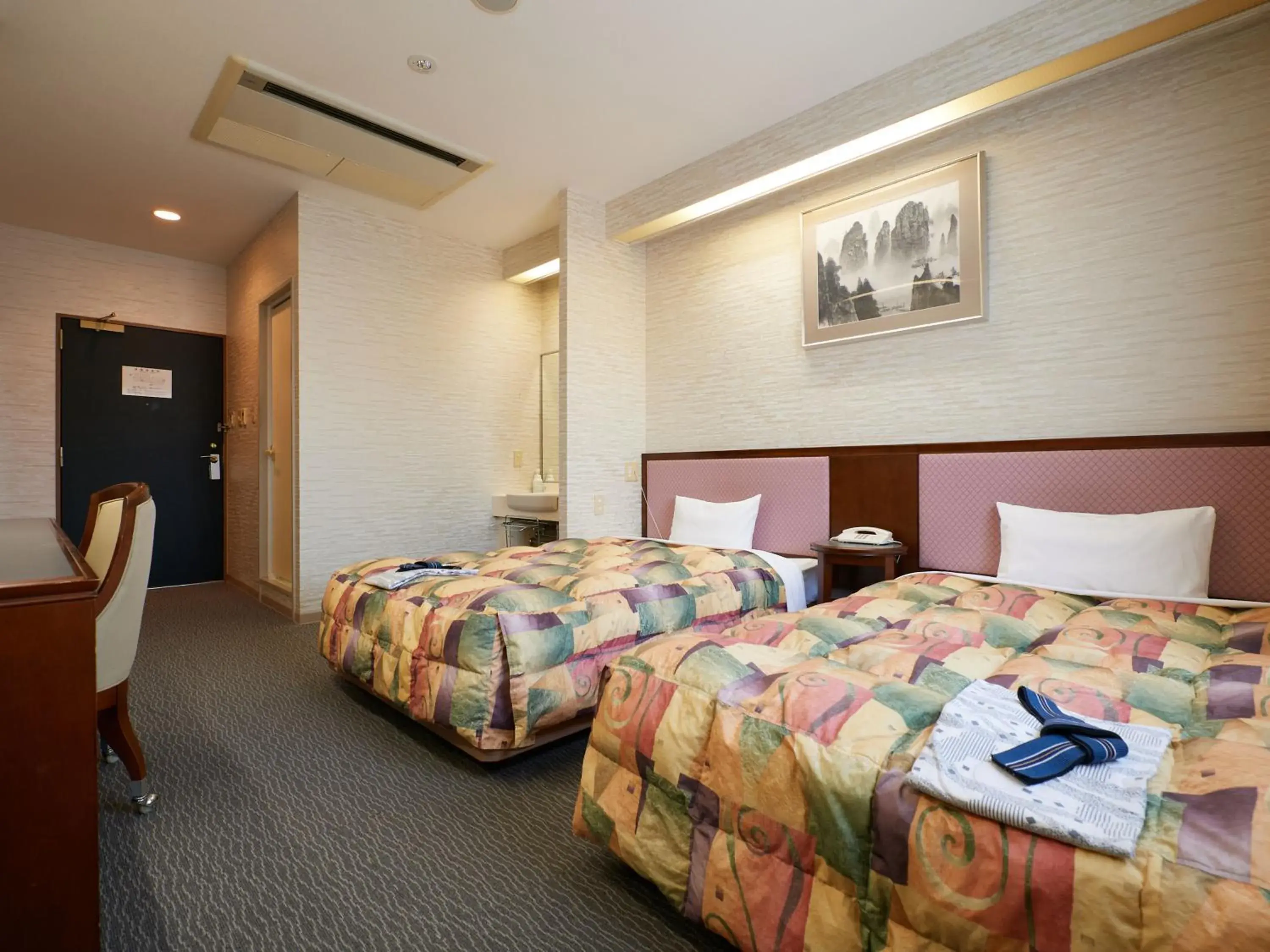 【Annex】 Standard Twin Room - single occupancy - Non-Smoking in Gamagori Hotel 【Annex】 Standard Twin Room - single occupancy - Non-Smoking in Gamagori Hotel