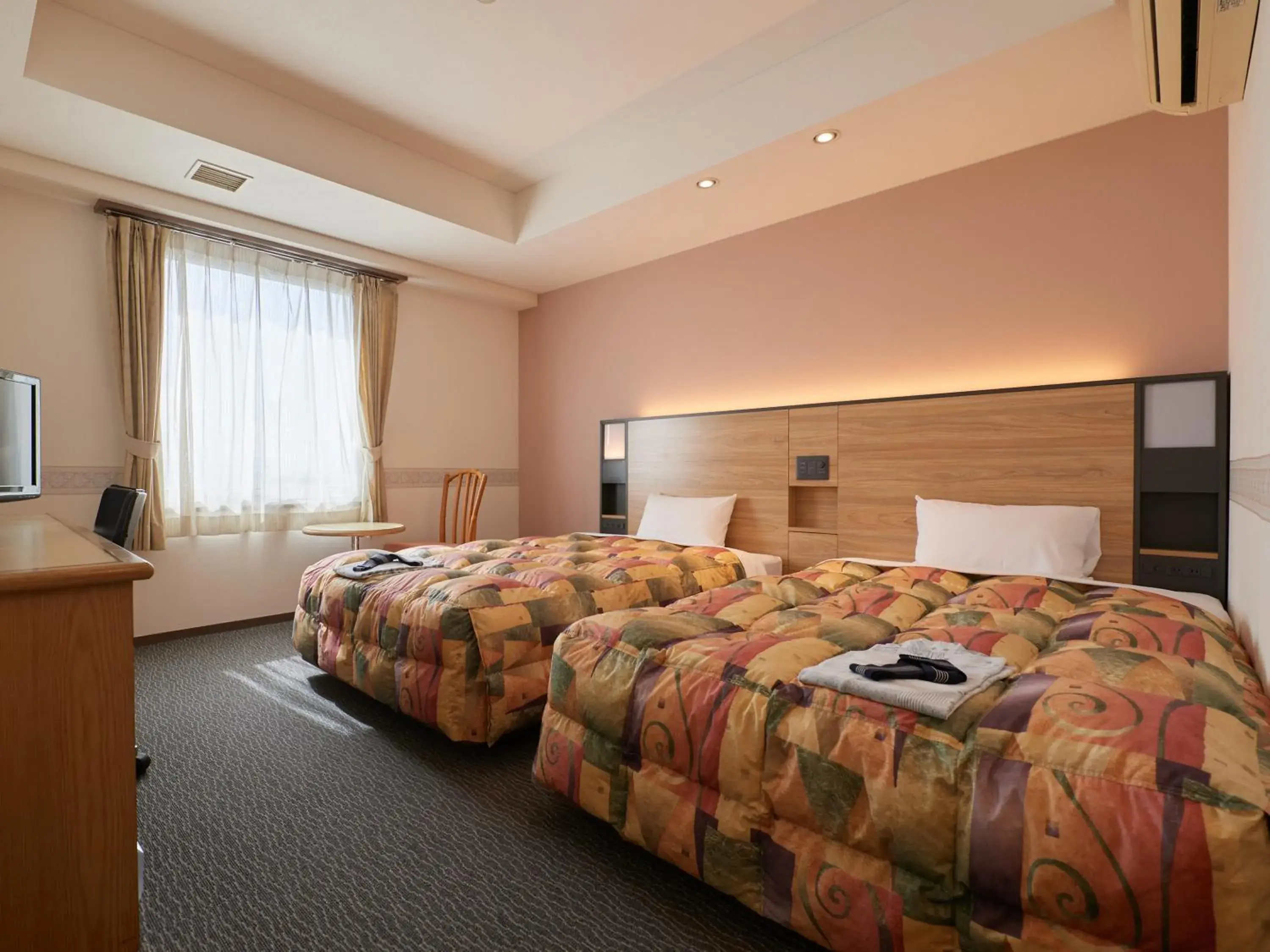【Main Building】Standard Twin Room - single occupancy - Non-Smoking in Gamagori Hotel 【Main Building】Standard Twin Room - single occupancy - Non-Smoking in Gamagori Hotel