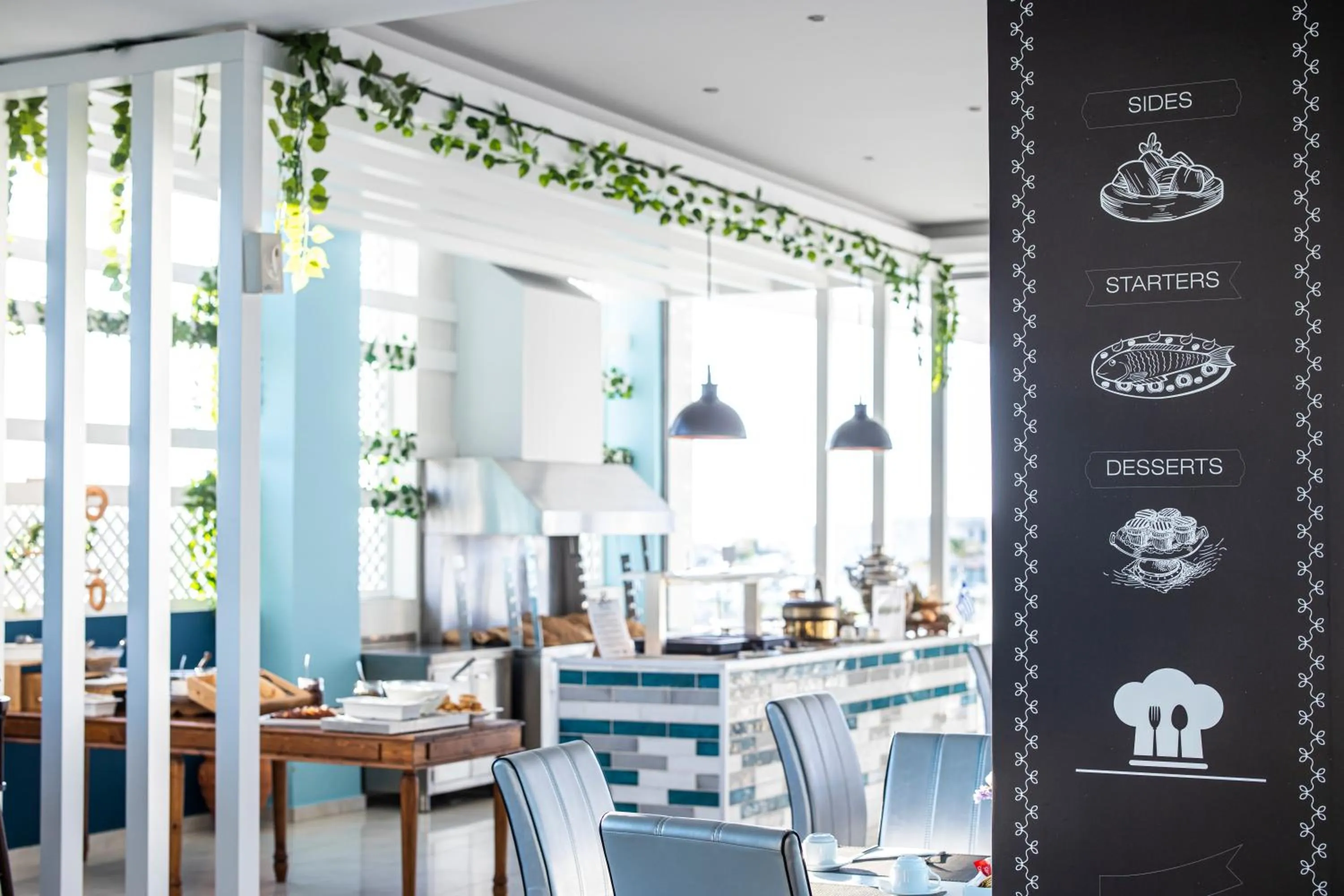 Restaurant/places to eat in Asterias Beach Resort