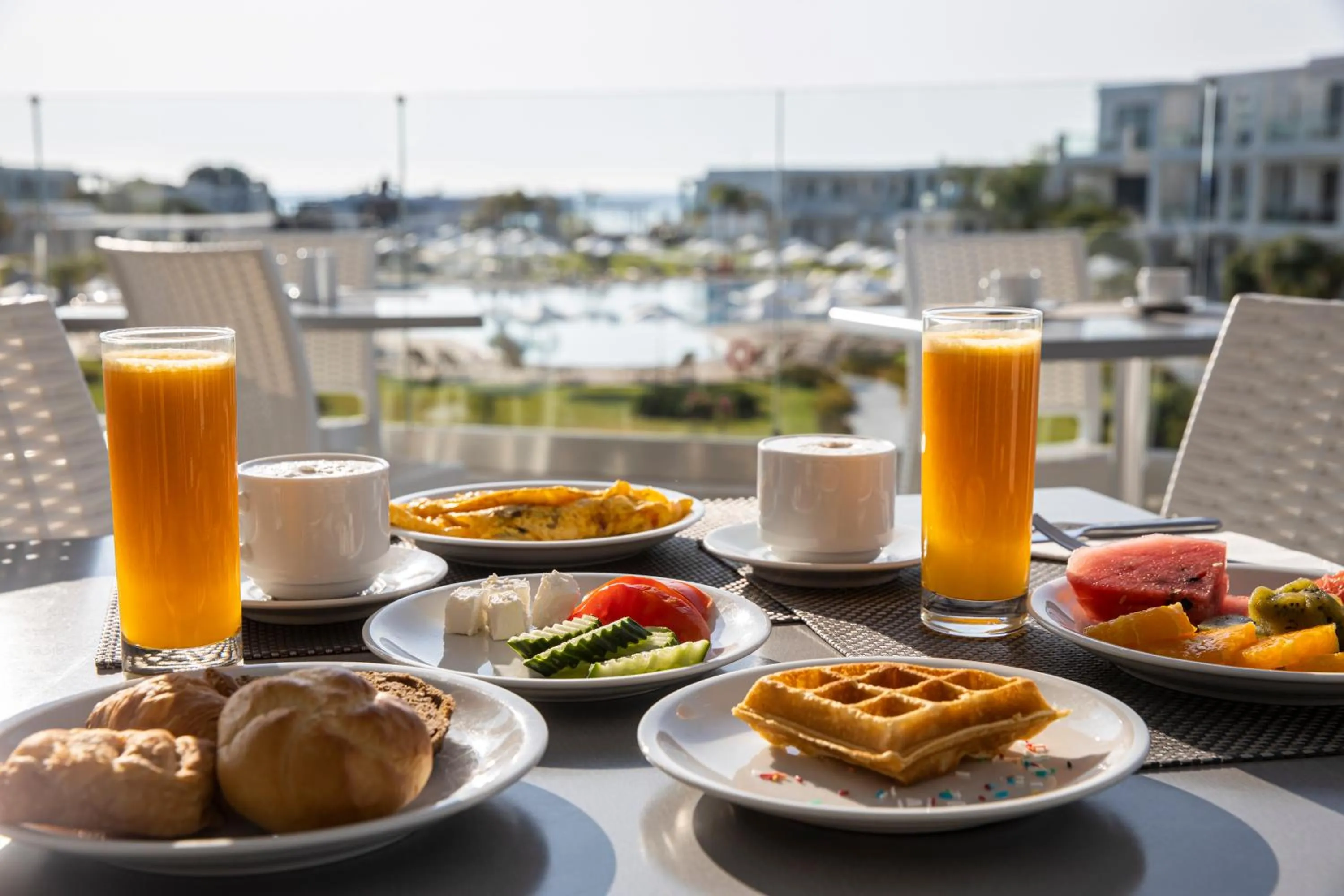 Restaurant/places to eat in Asterias Beach Resort