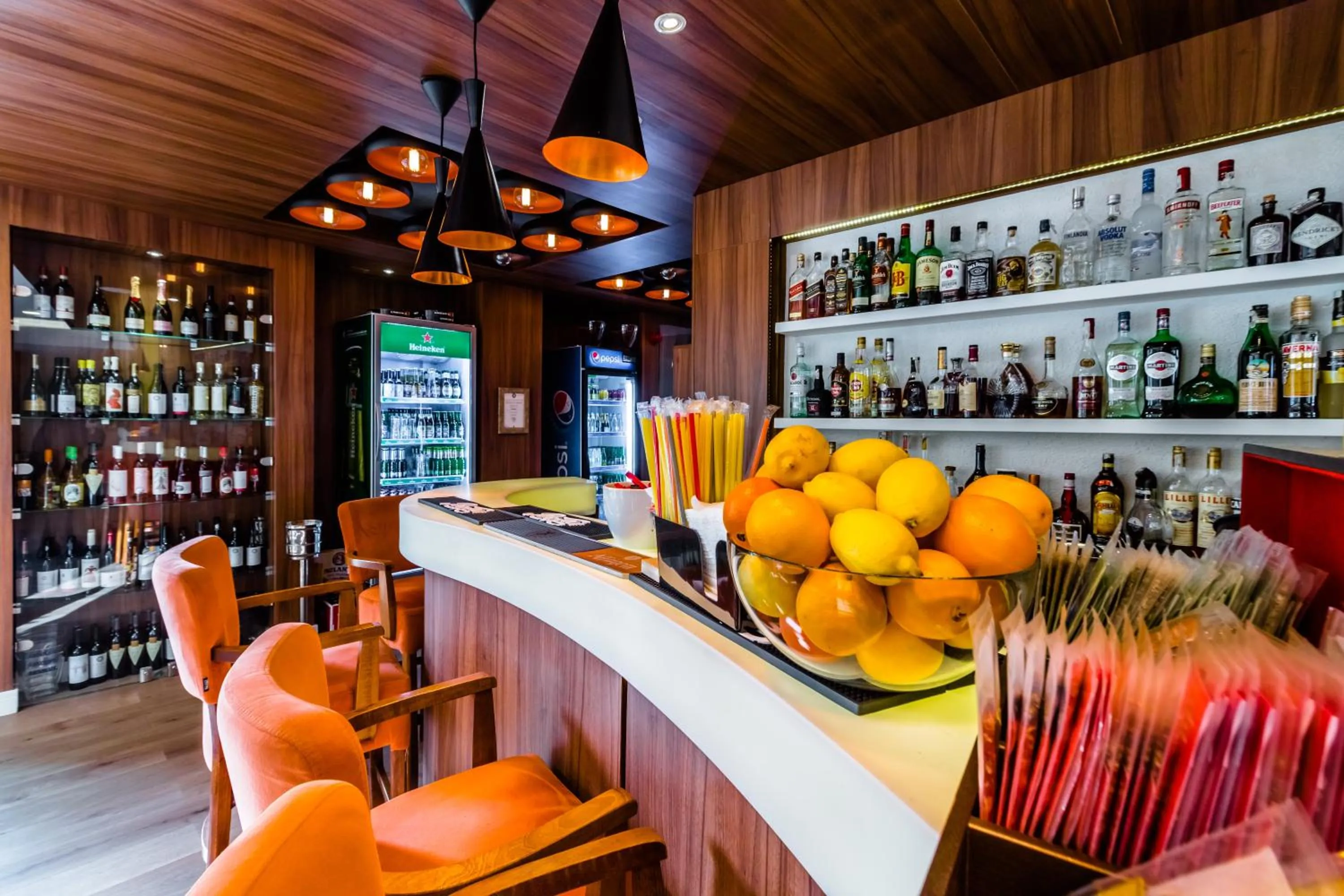 Restaurant/places to eat in Radsor Hotel