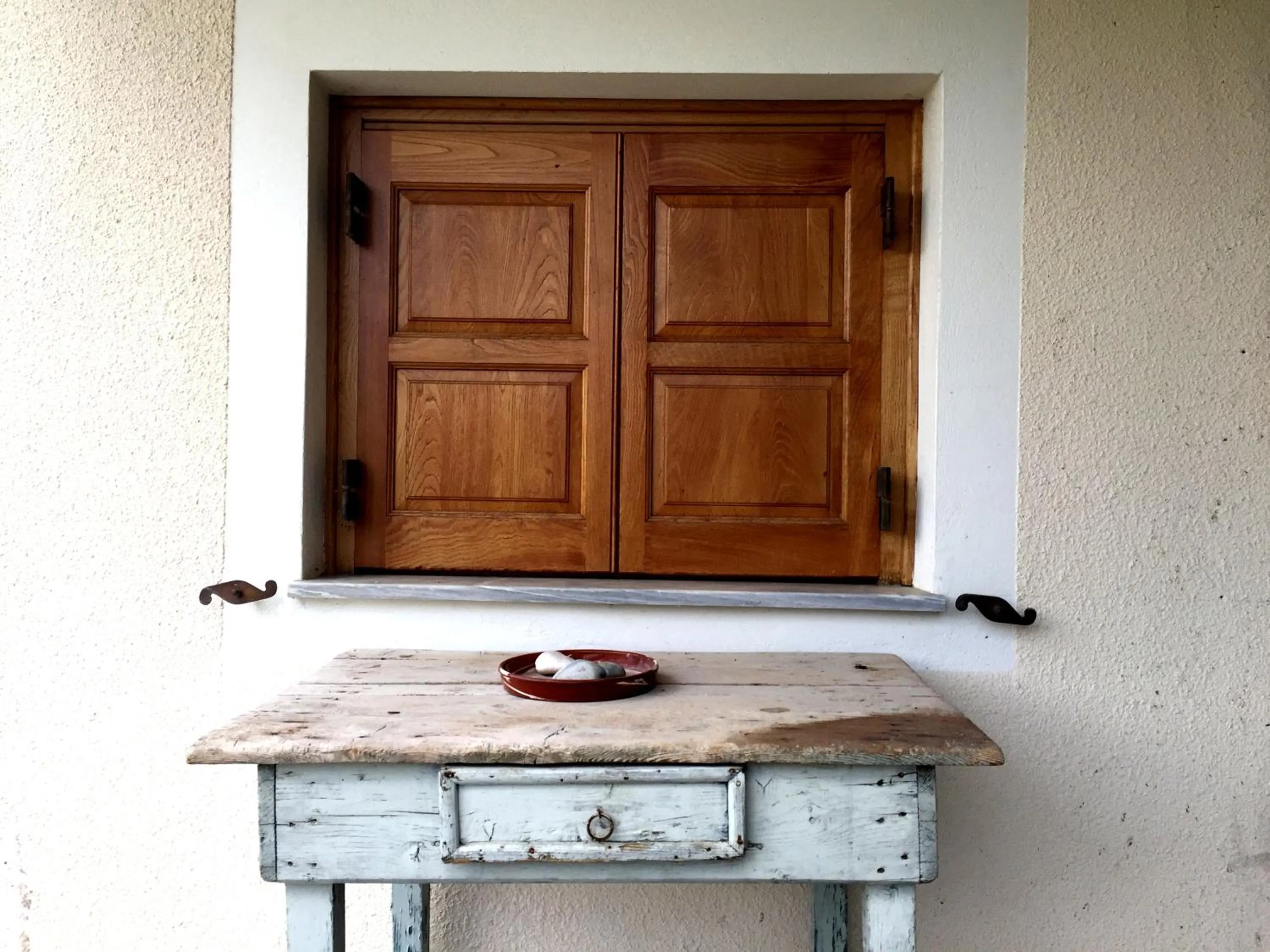 Decorative detail in Stephania's Stone House