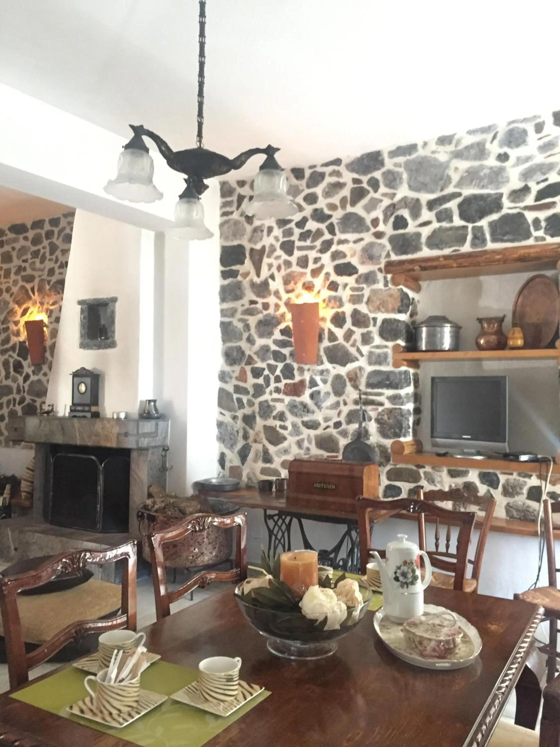 TV and multimedia in Stephania's Stone House