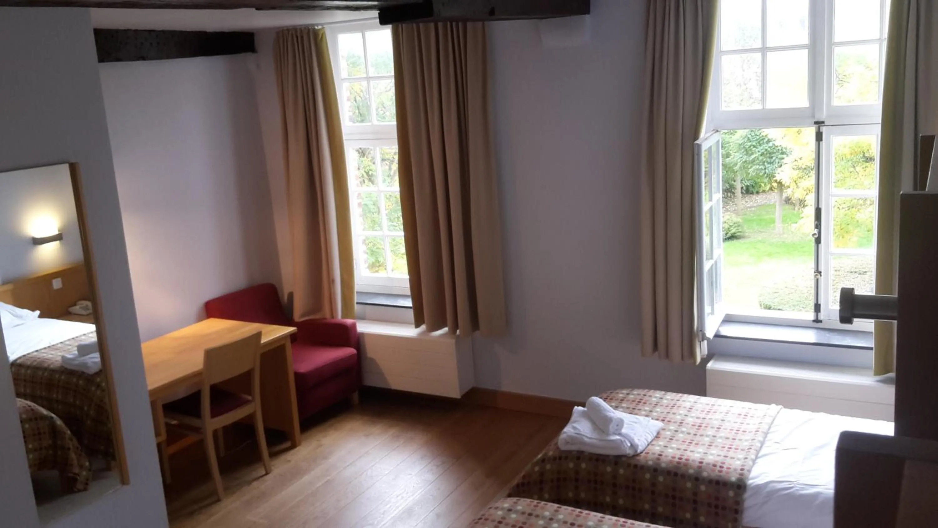 Property building, Bed in Irish College Leuven