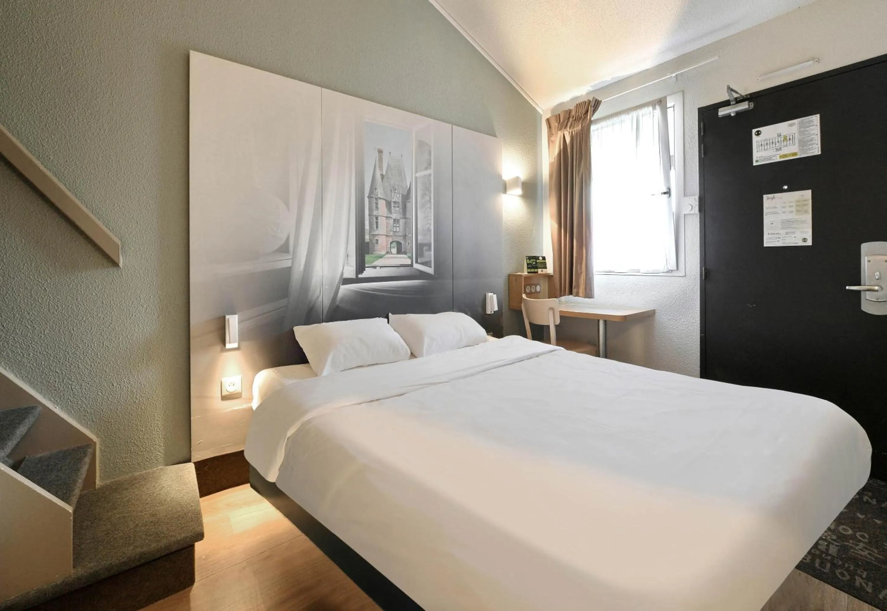 Bedroom, Bed in B&B HOTEL Alencon Nord