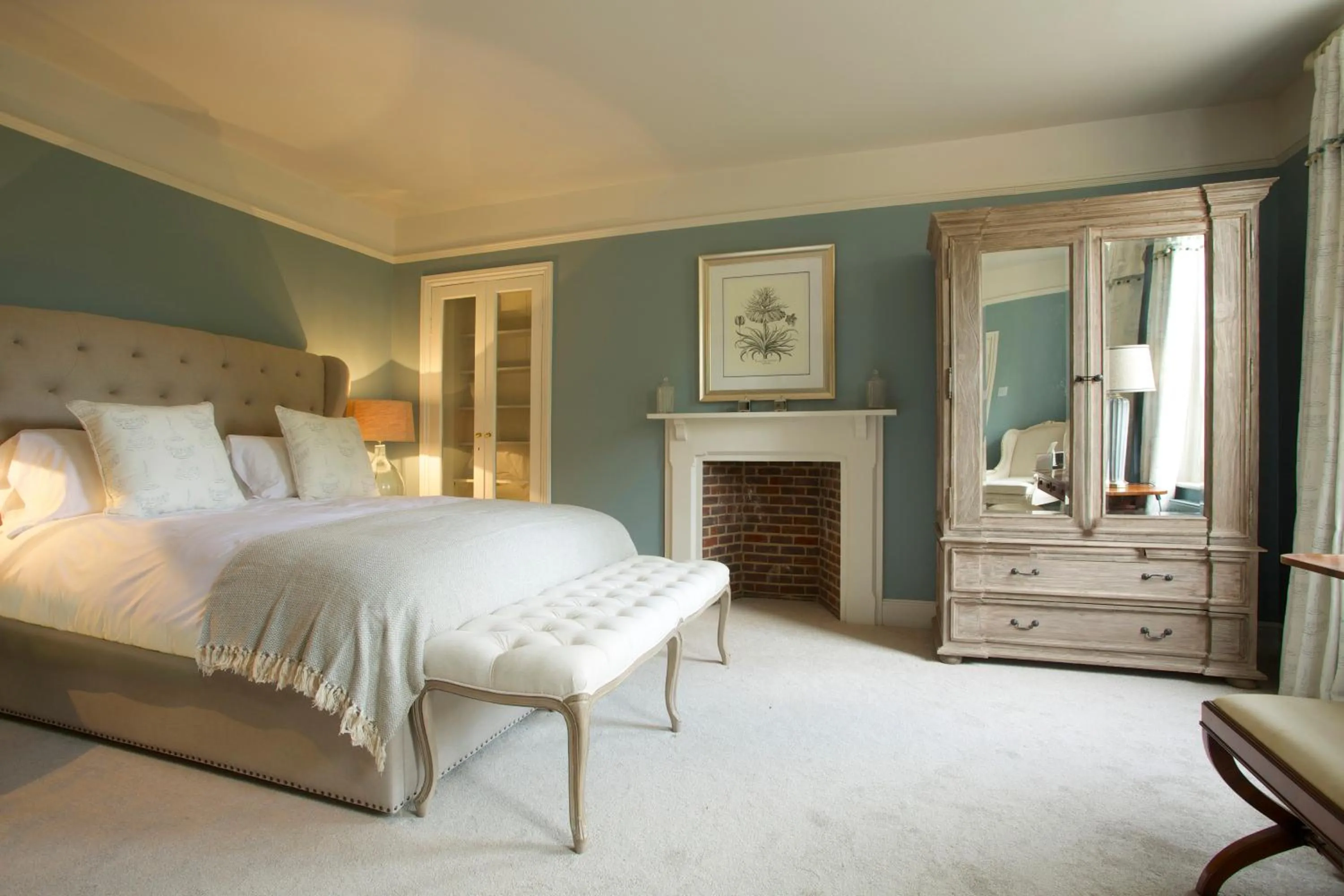 Bedroom, TV/Entertainment Center in The Northgate