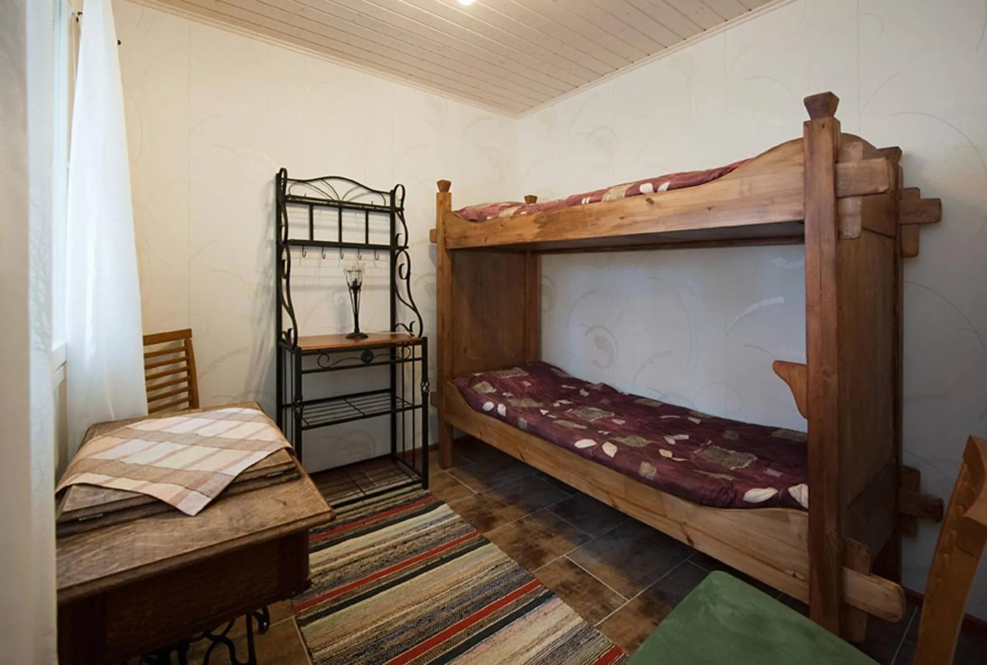 Bedroom, Bed in Niemilomat