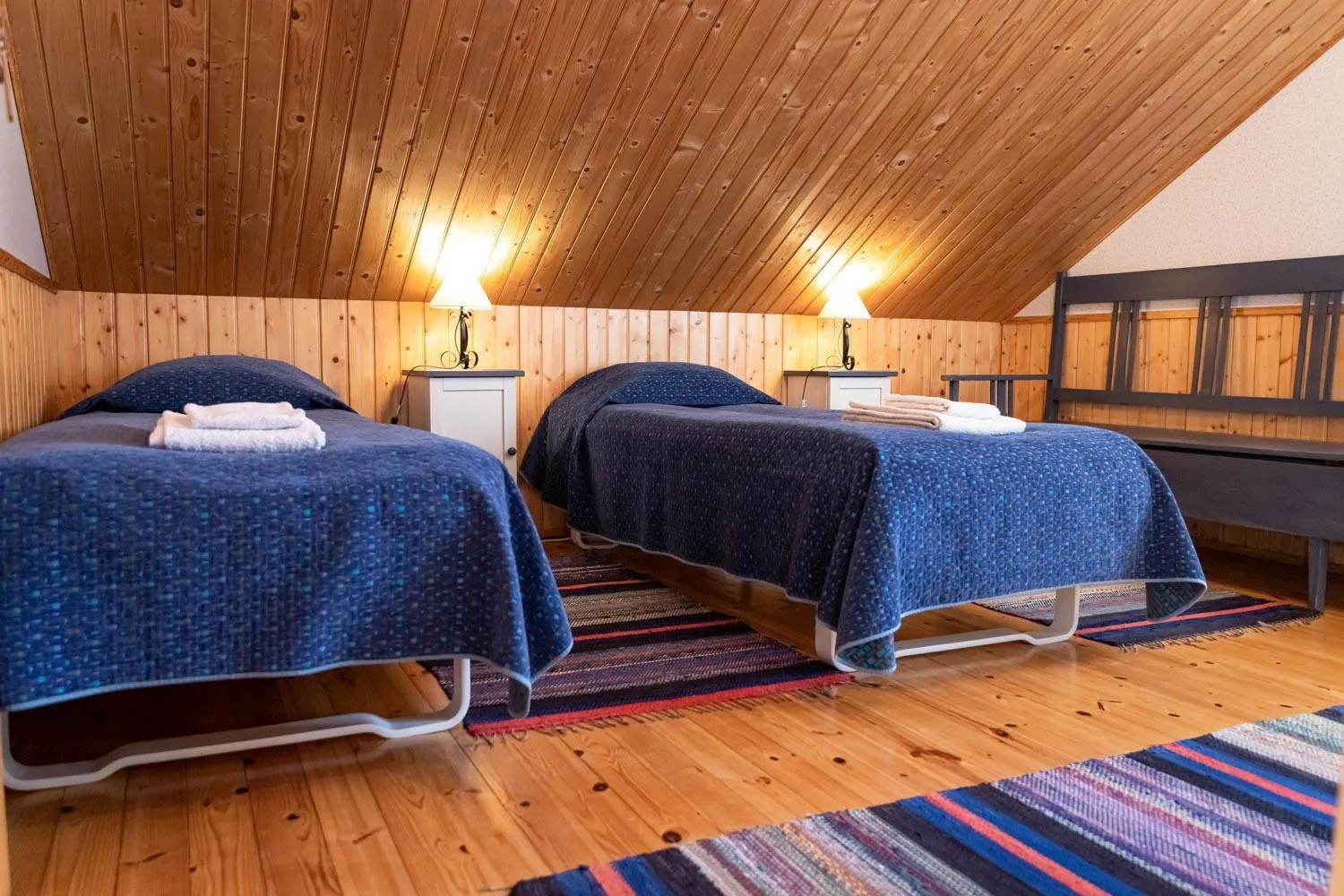 Bedroom, Bed in Niemilomat