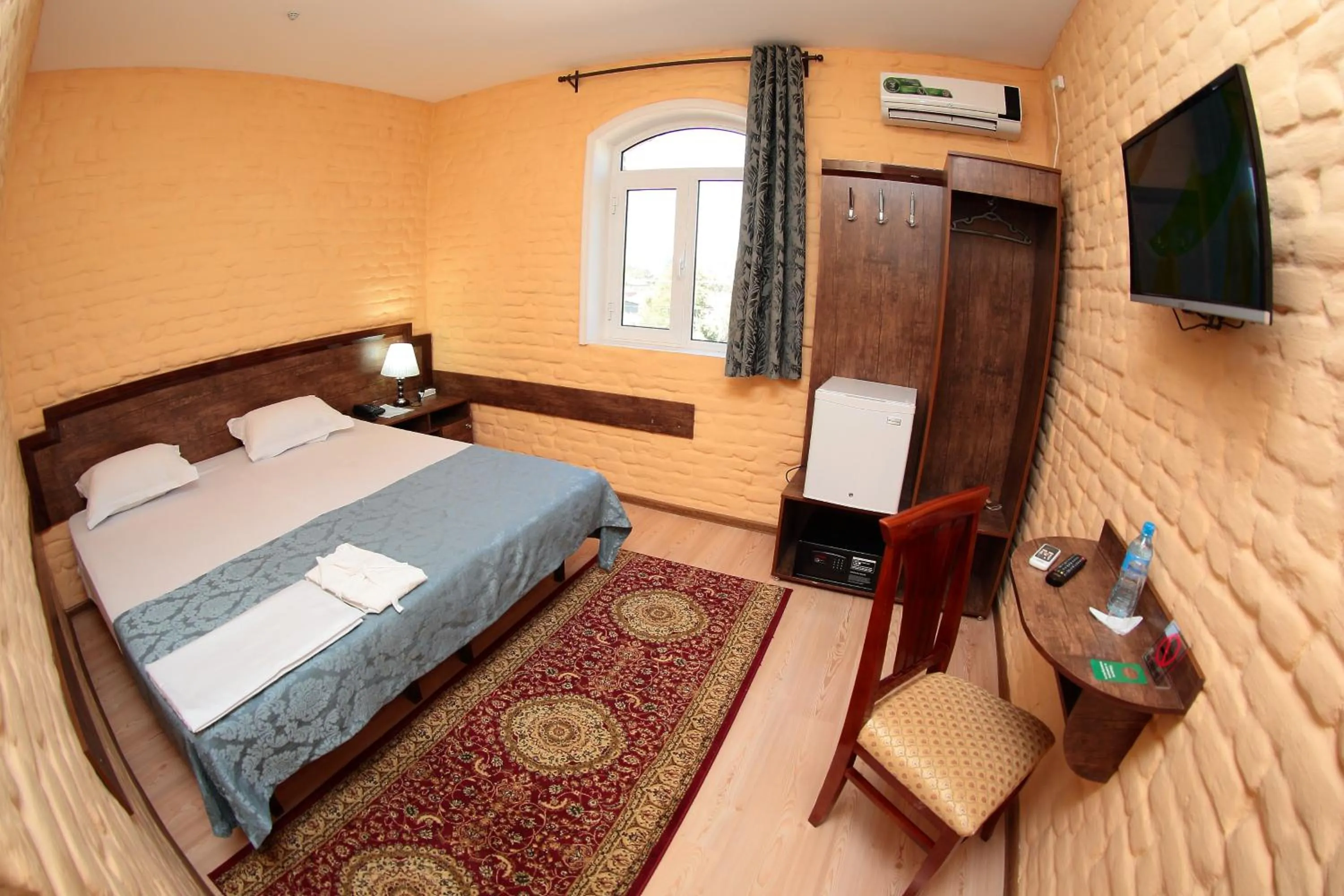 Photo of the whole room, Bed in Star Hotel