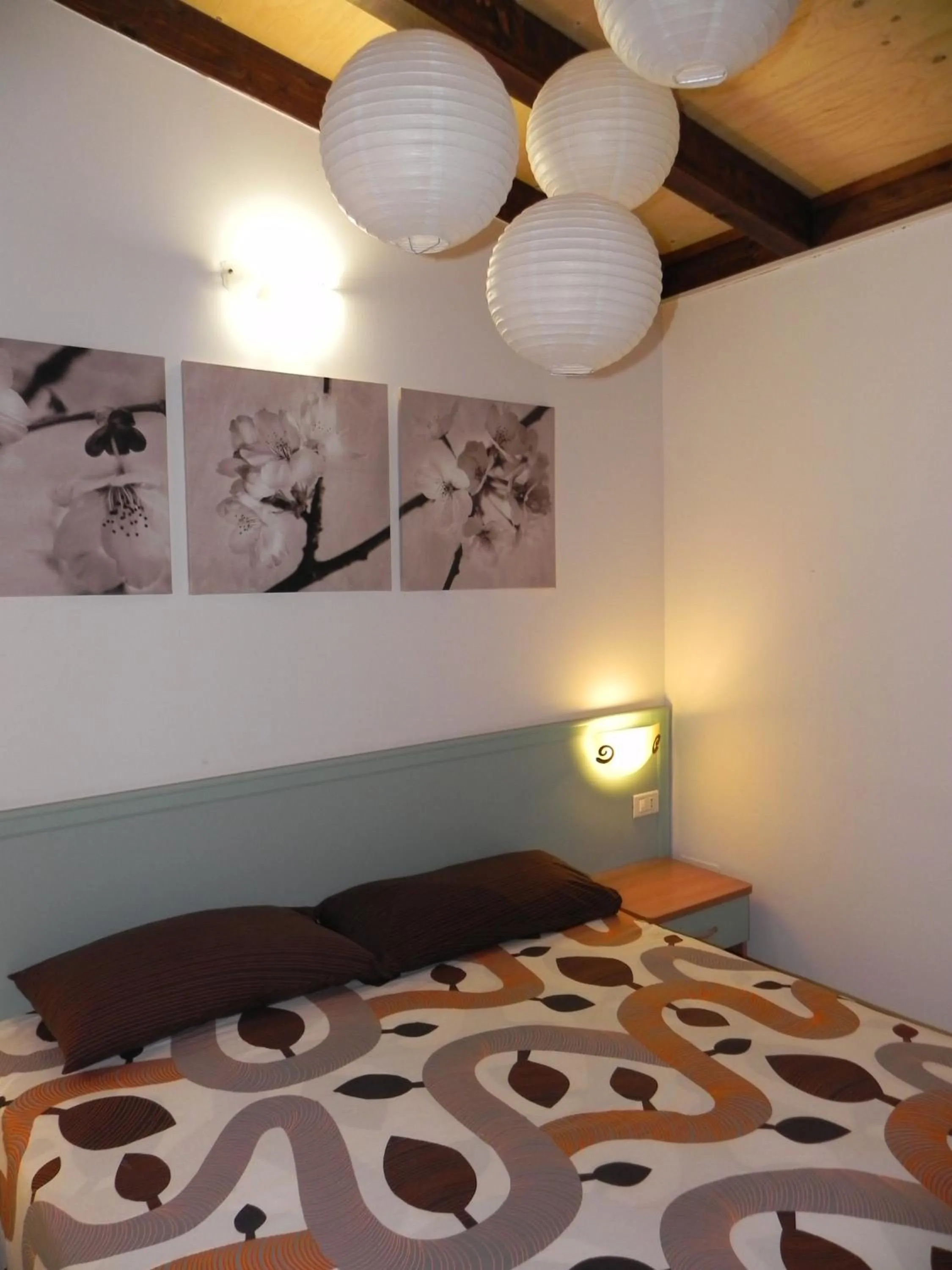 Bed in Hotel Universo