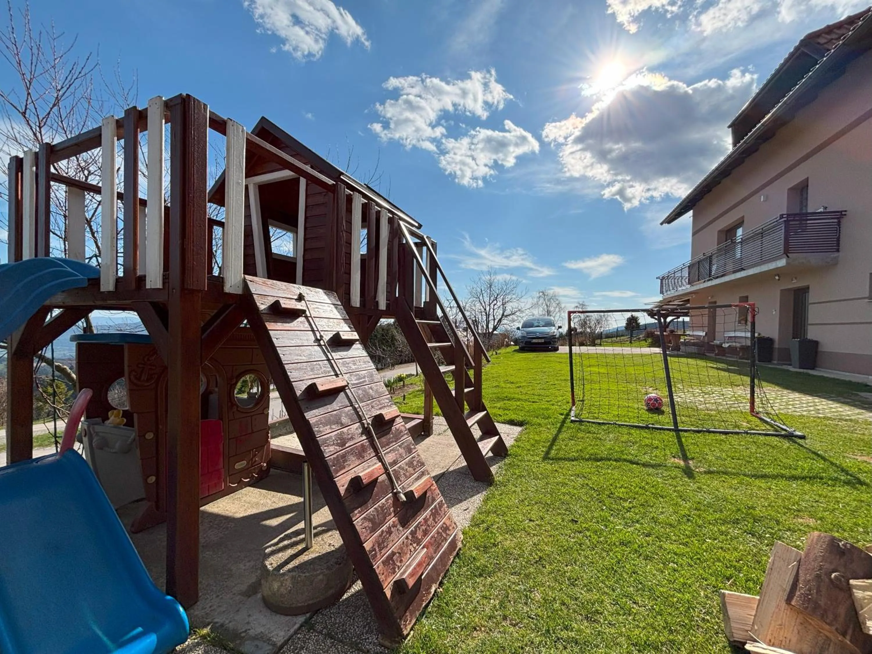 Day in Apartment Panorama