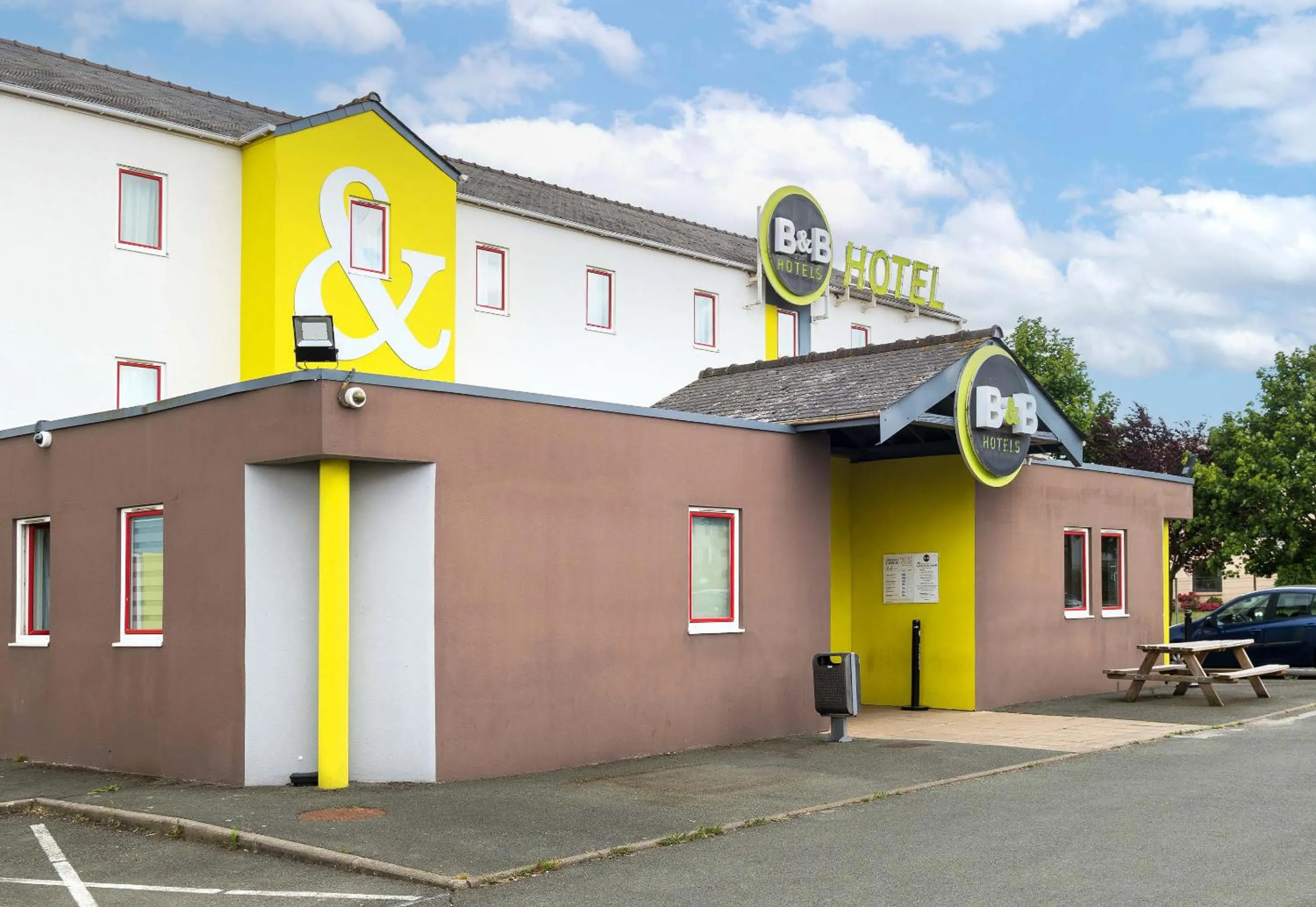 Property building in B&B HOTEL Angers 2 Université