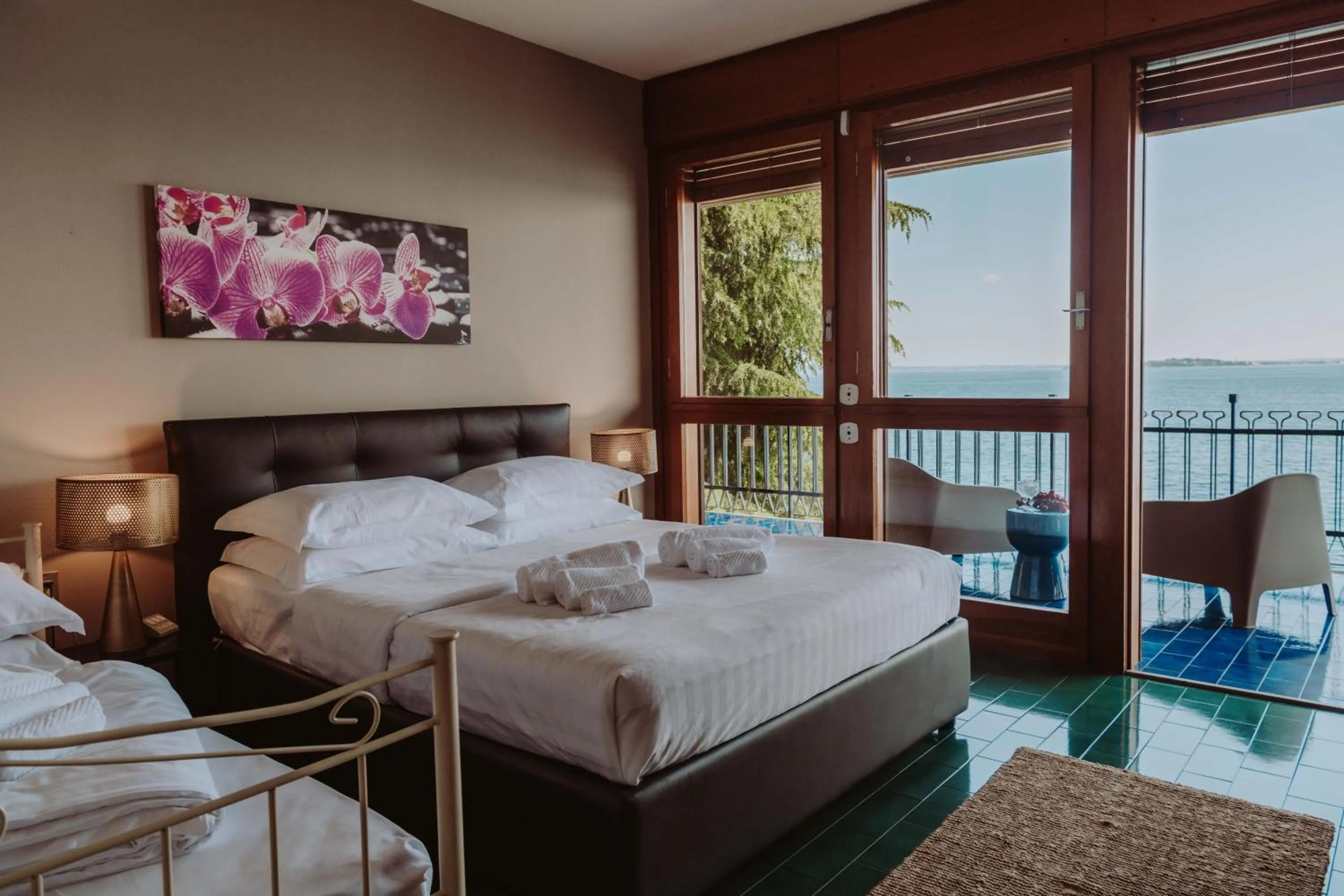 View (from property/room), Bed in Holiday Garda Villa Dolcelago Lake Front