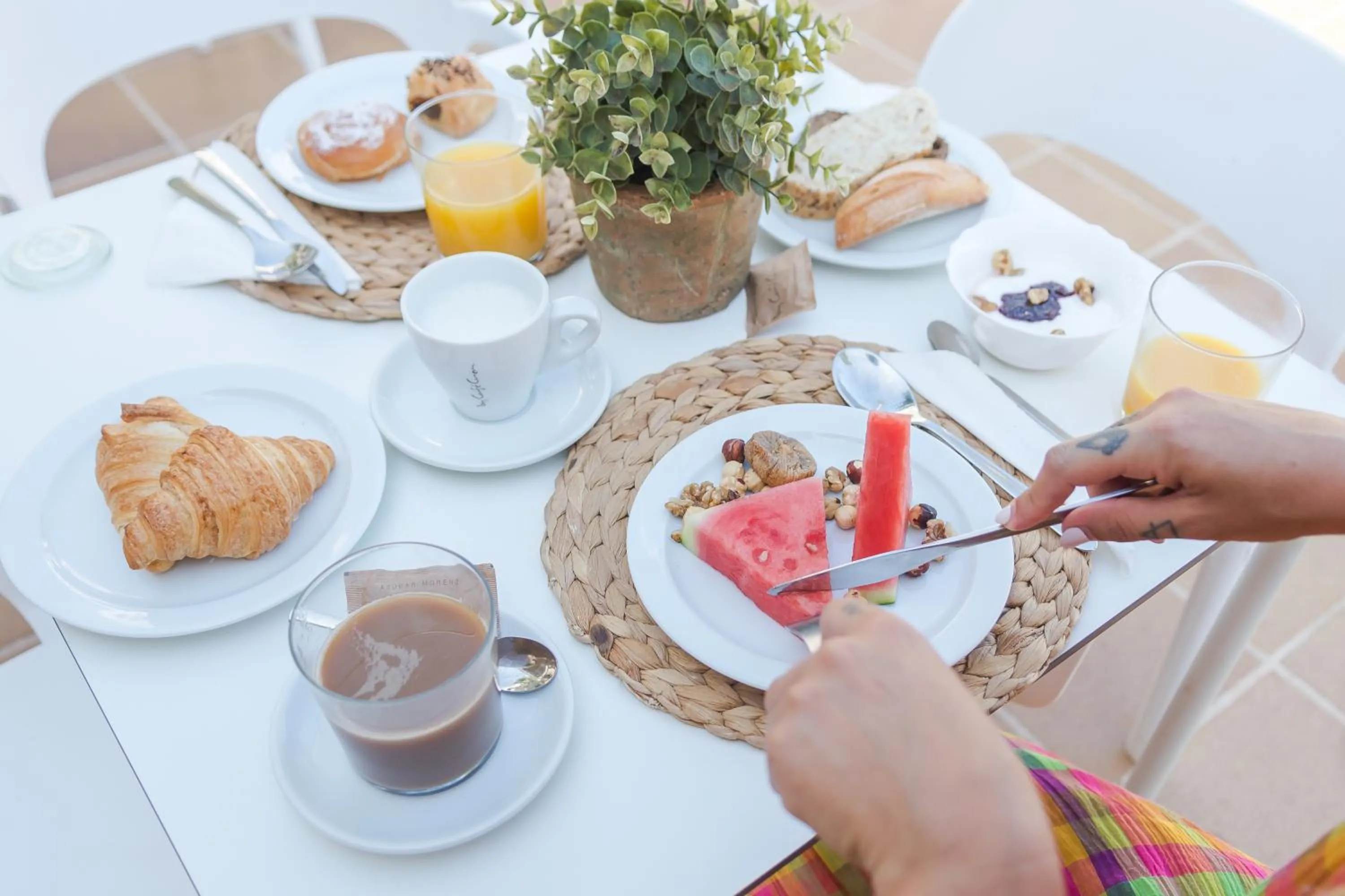 Food and drinks in Aparthotel Nelva Resort