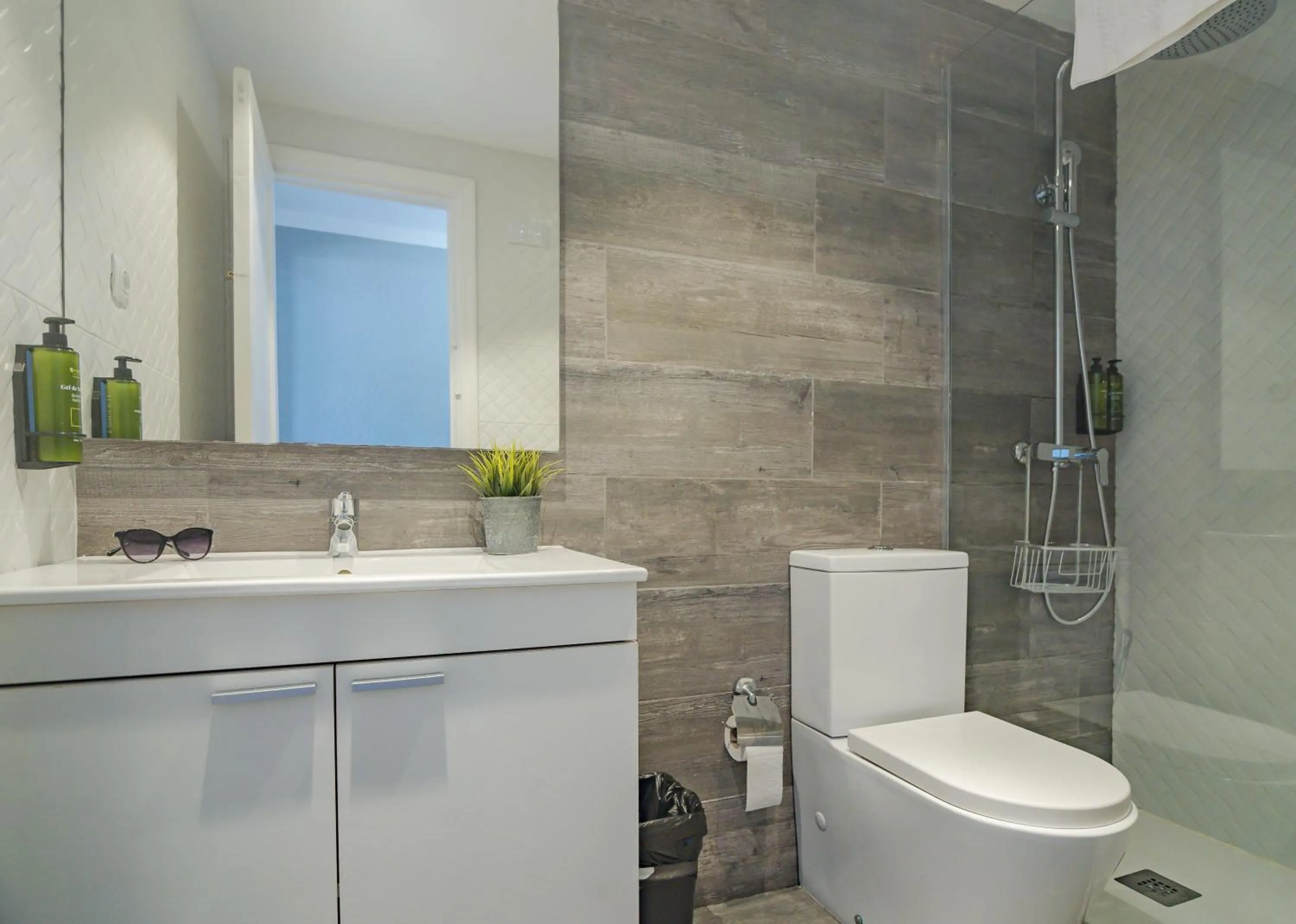 Shower in Aparthotel Nelva Resort