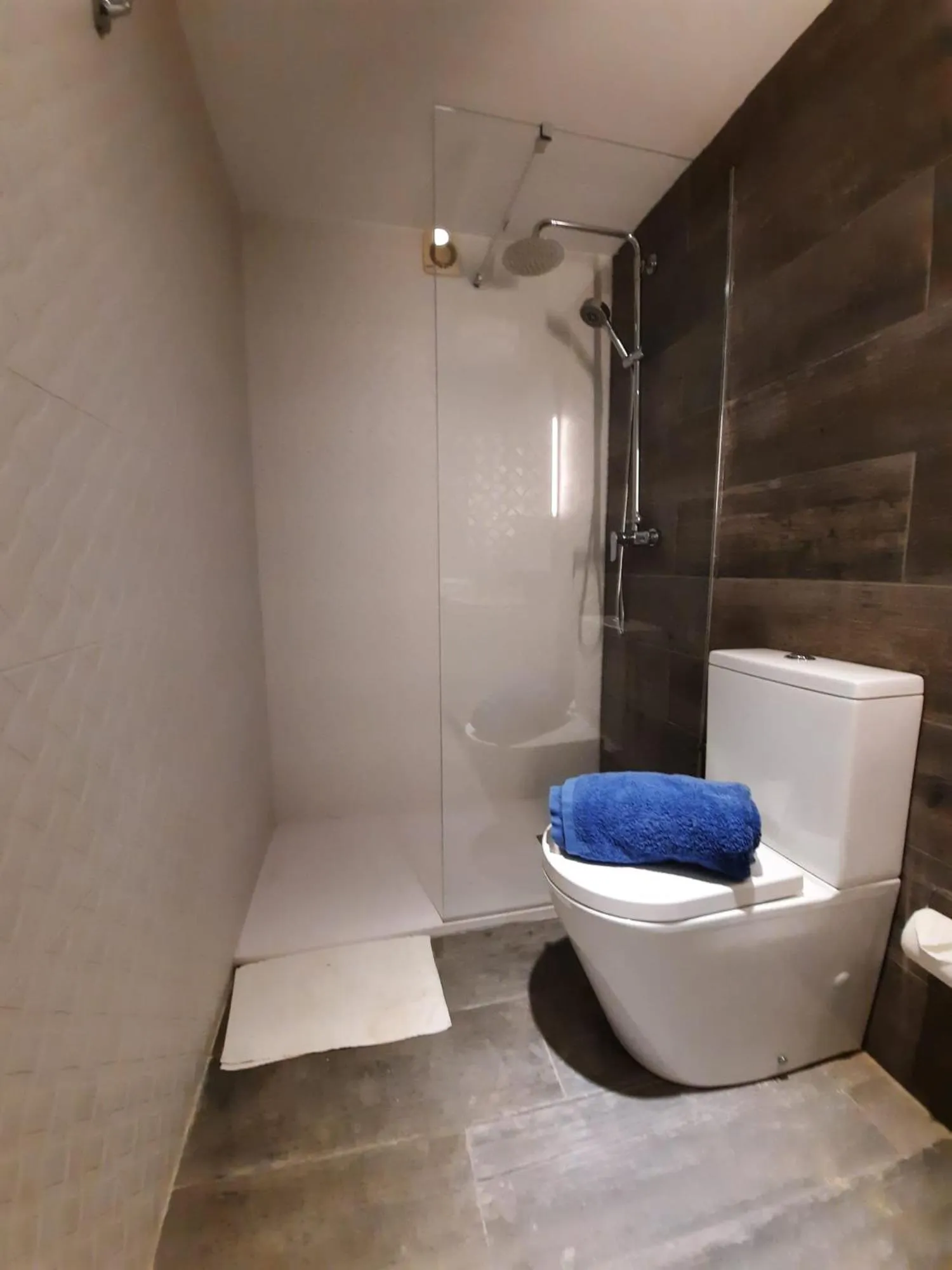 Bathroom in Aparthotel Nelva Resort