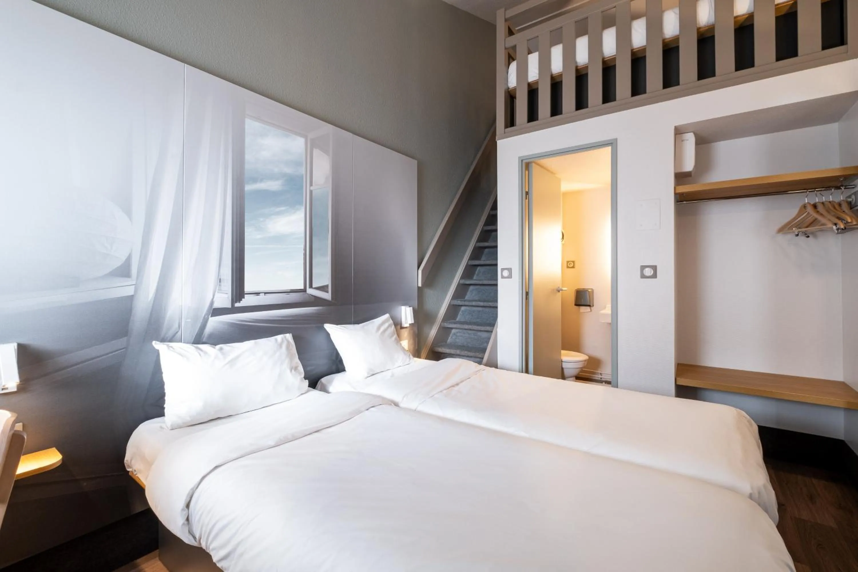 Bedroom, Bed in B&B HOTEL Rennes Nord St Grégoire