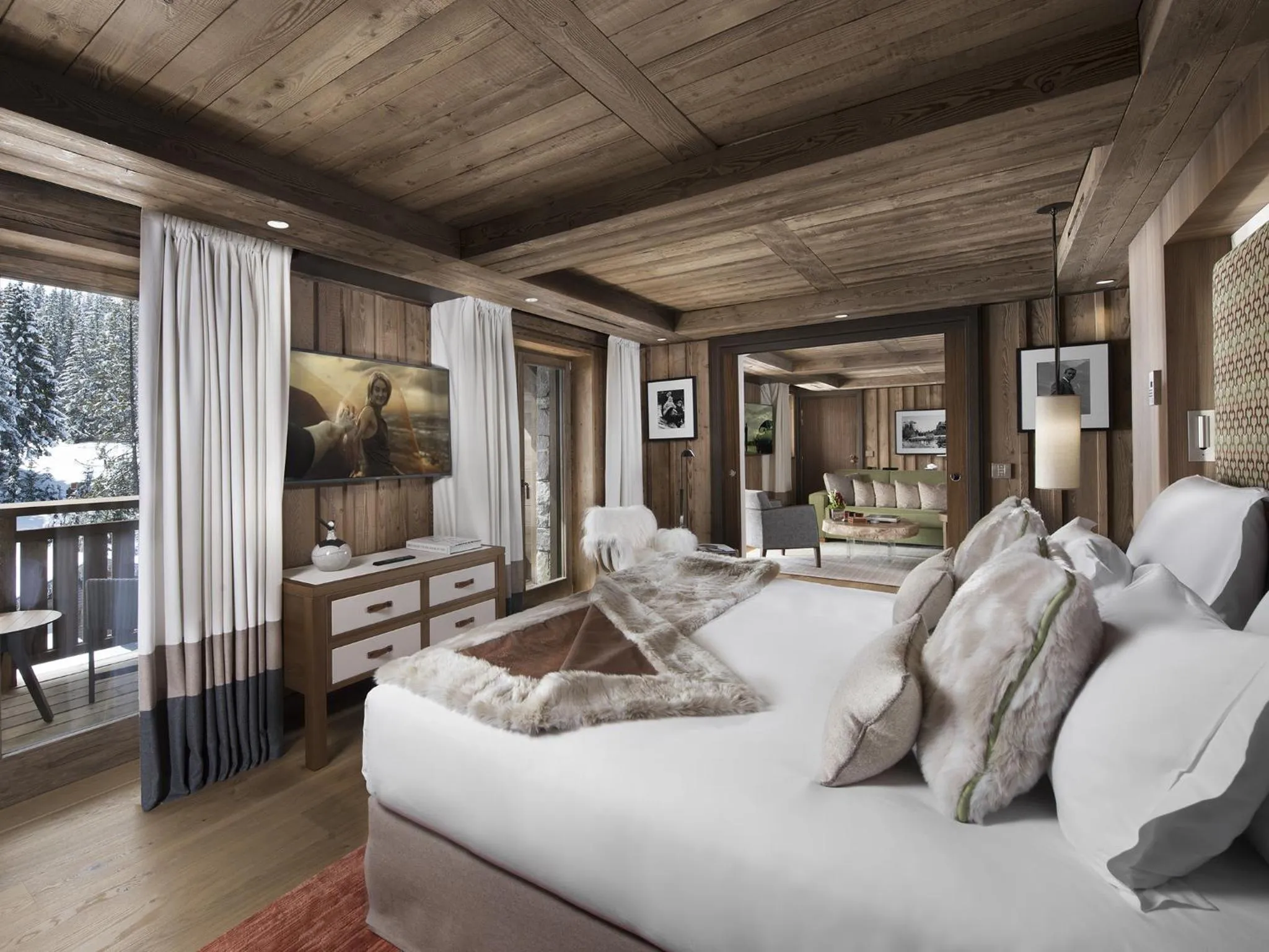 Bedroom, Bed in Hôtel Barrière Les Neiges Courchevel