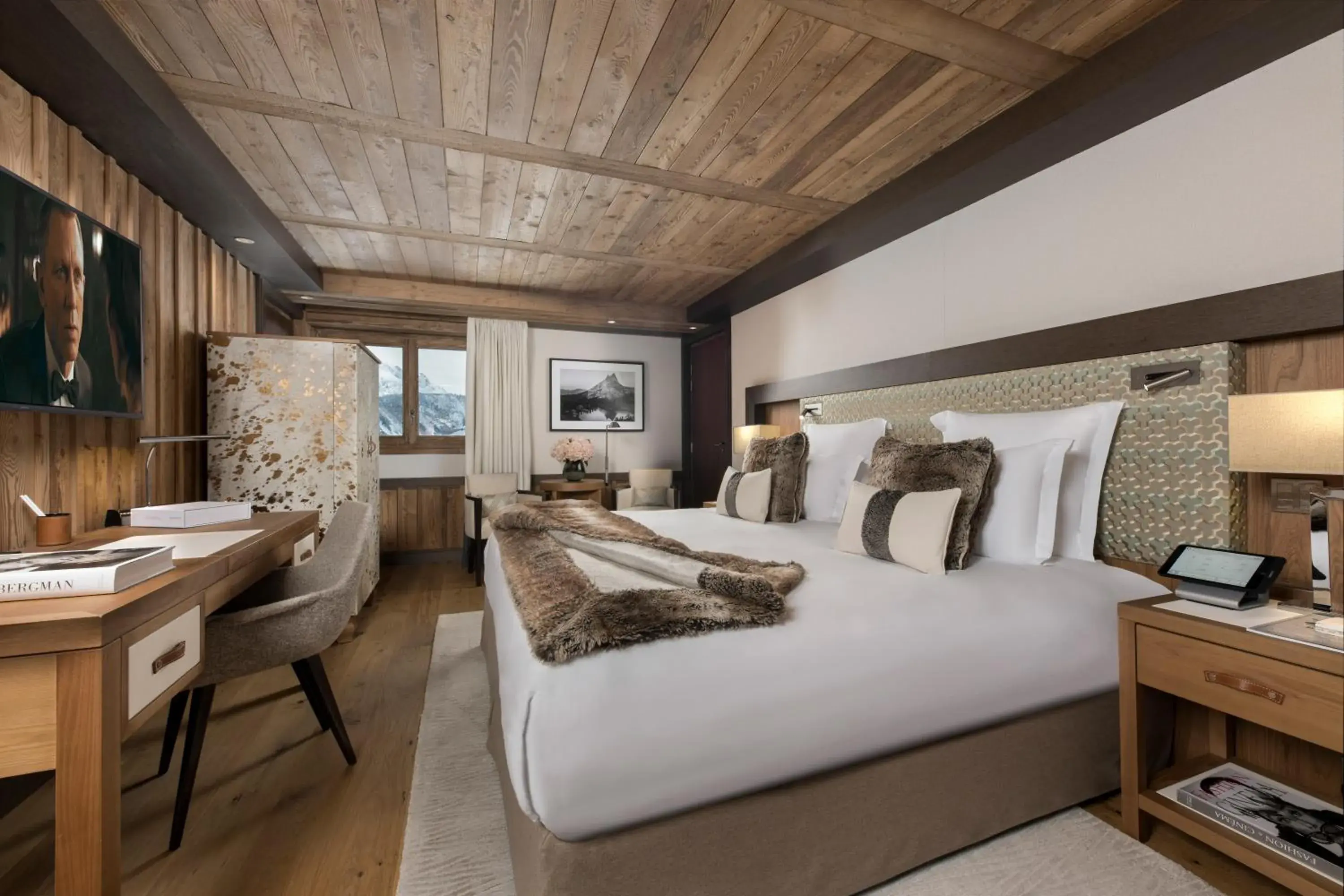 Deluxe Double or Twin Room in Hôtel Barrière Les Neiges Courchevel Deluxe Double or Twin Room in Hôtel Barrière Les Neiges Courchevel