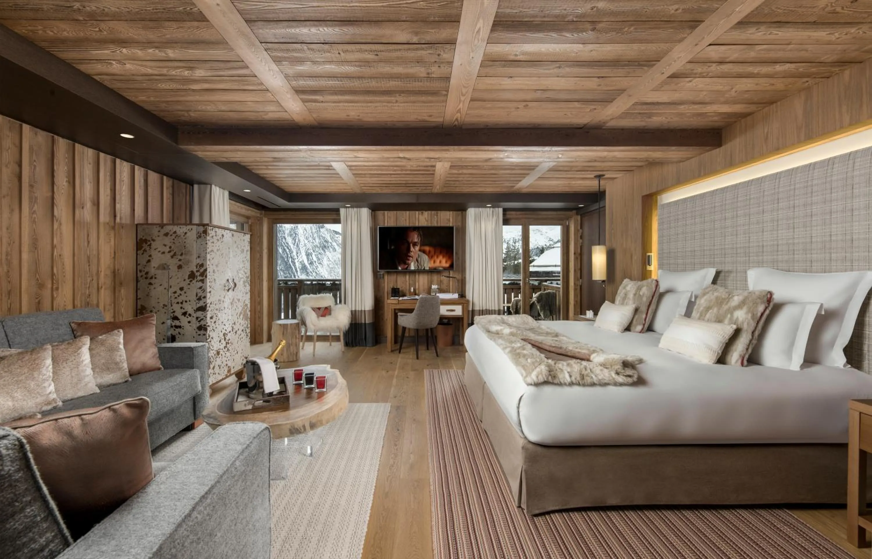 Photo of the whole room in Hôtel Barrière Les Neiges Courchevel
