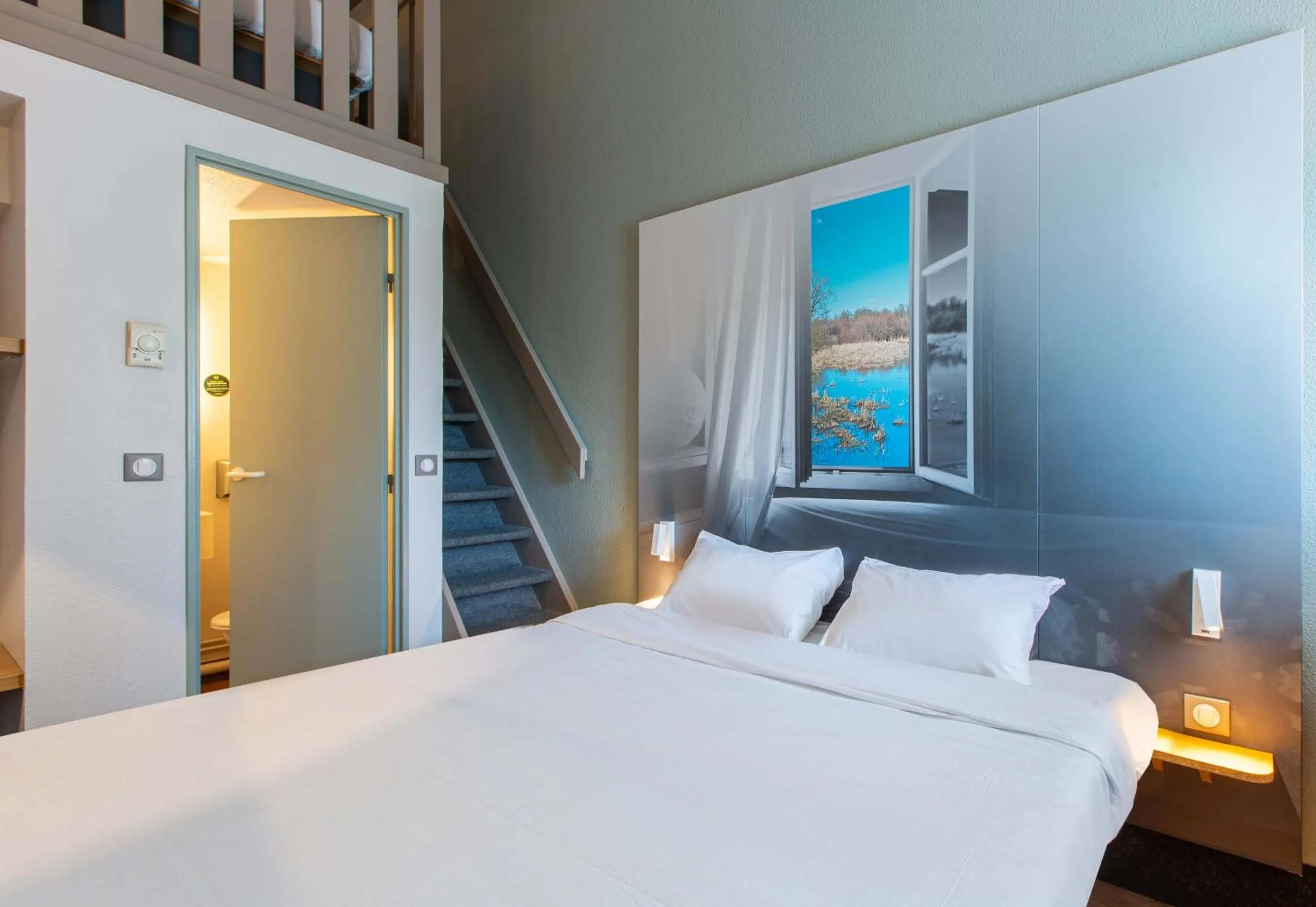 Bedroom, Bed in B&B HOTEL CHATEAUROUX Aéroport