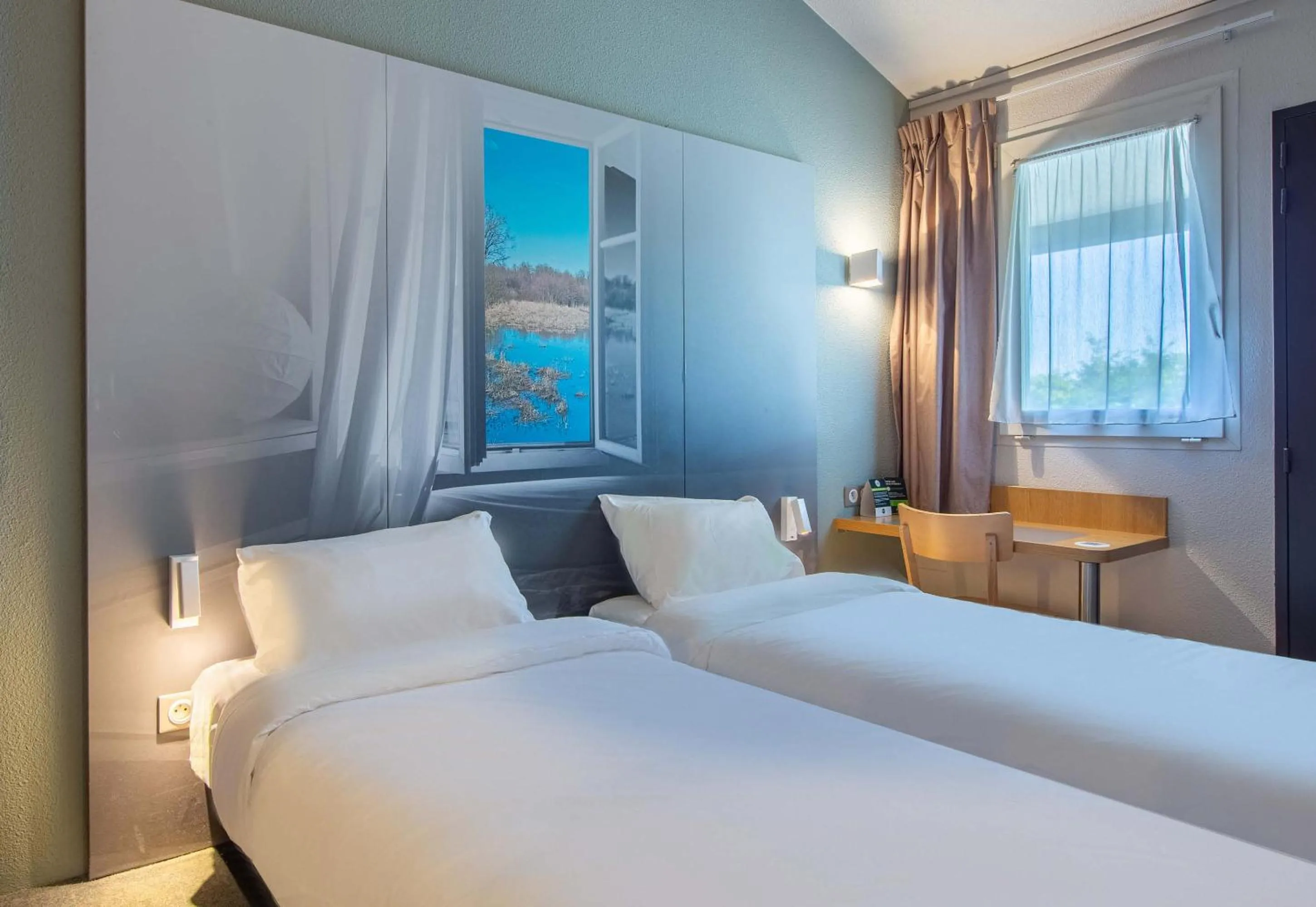 Bedroom, Bed in B&B HOTEL CHATEAUROUX Aéroport