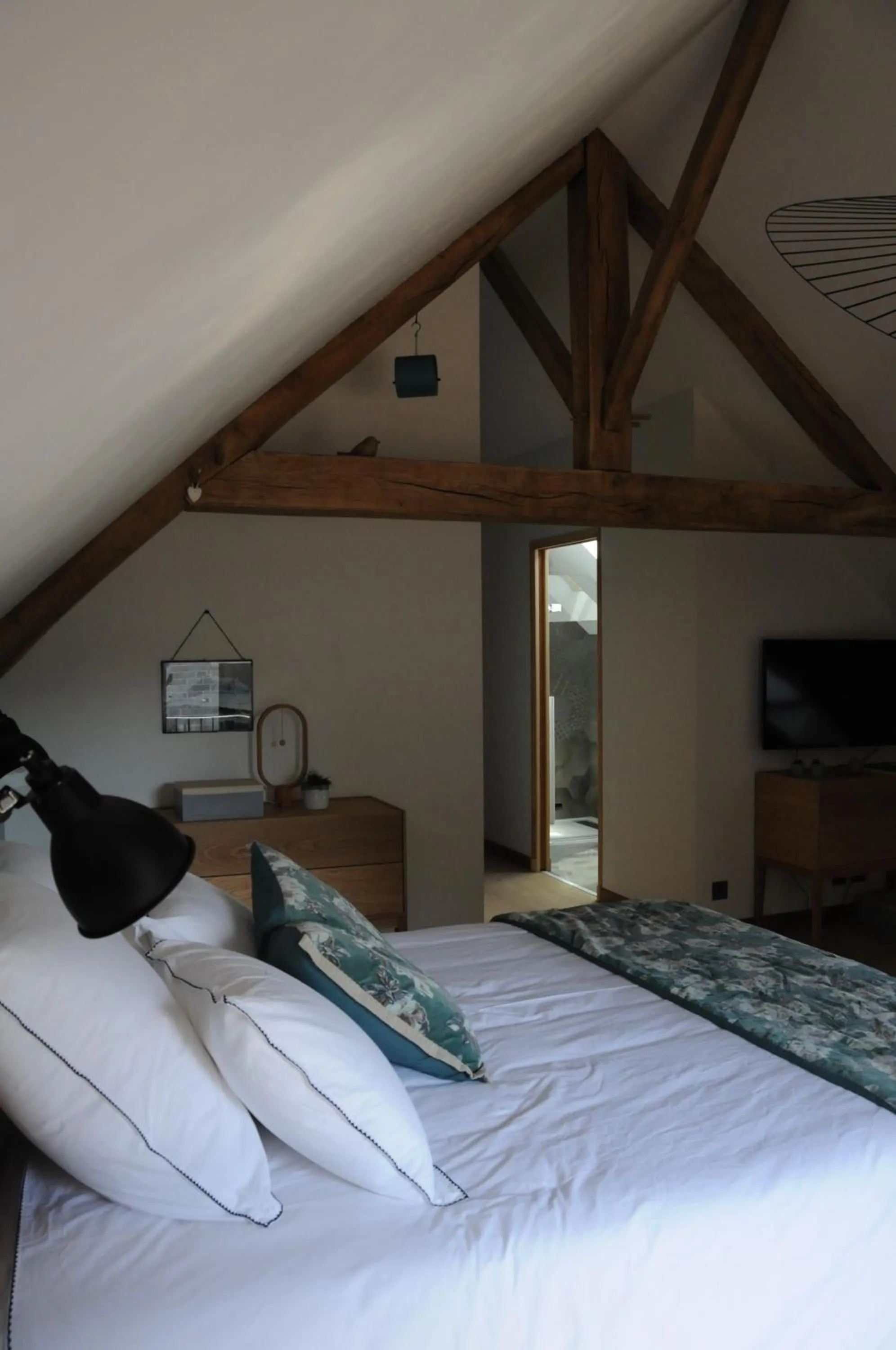 Bedroom, Bed in Le champ Bagnolet