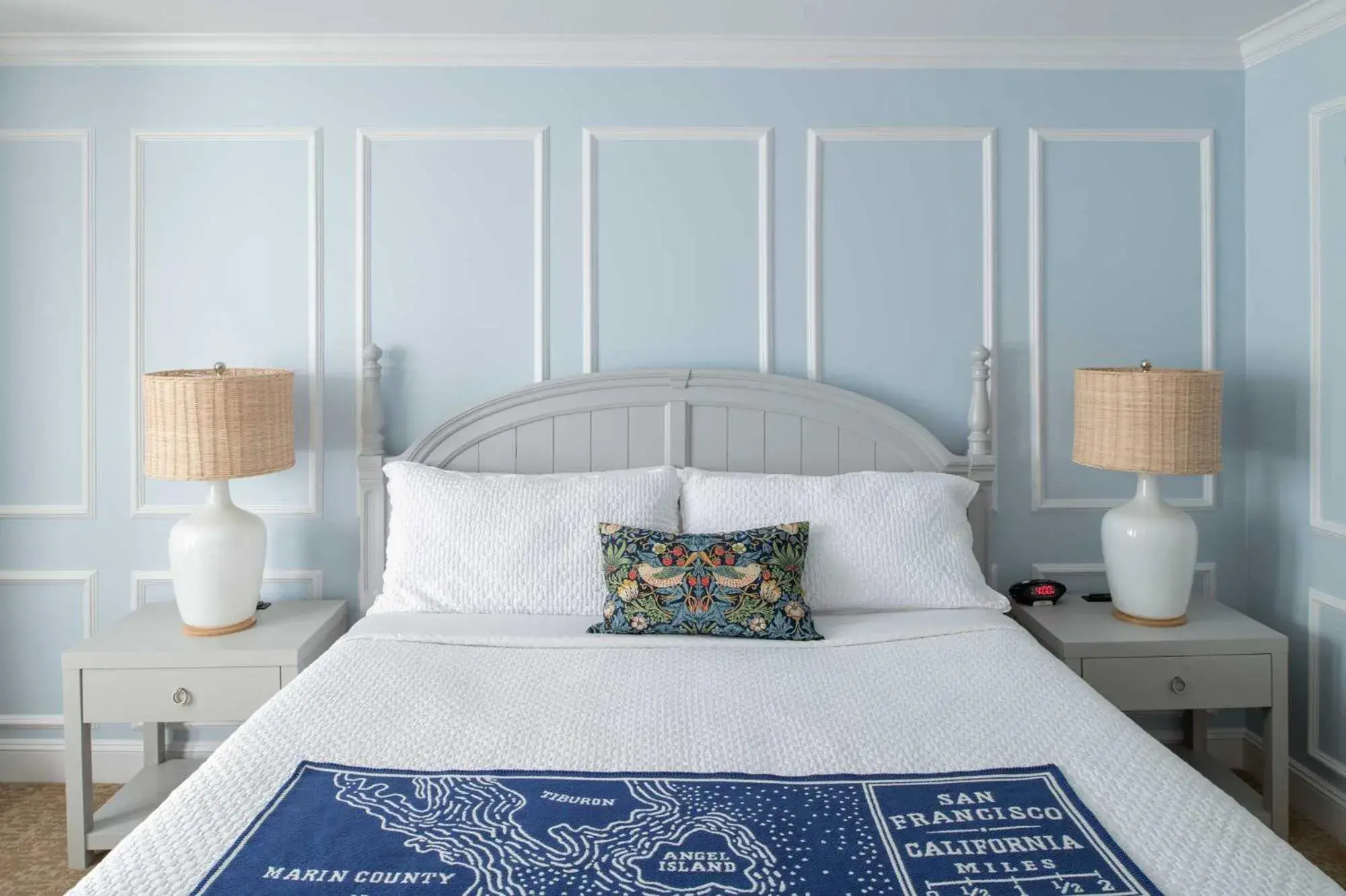 Bed in Coventry Motor Inn Bed in Coventry Motor Inn