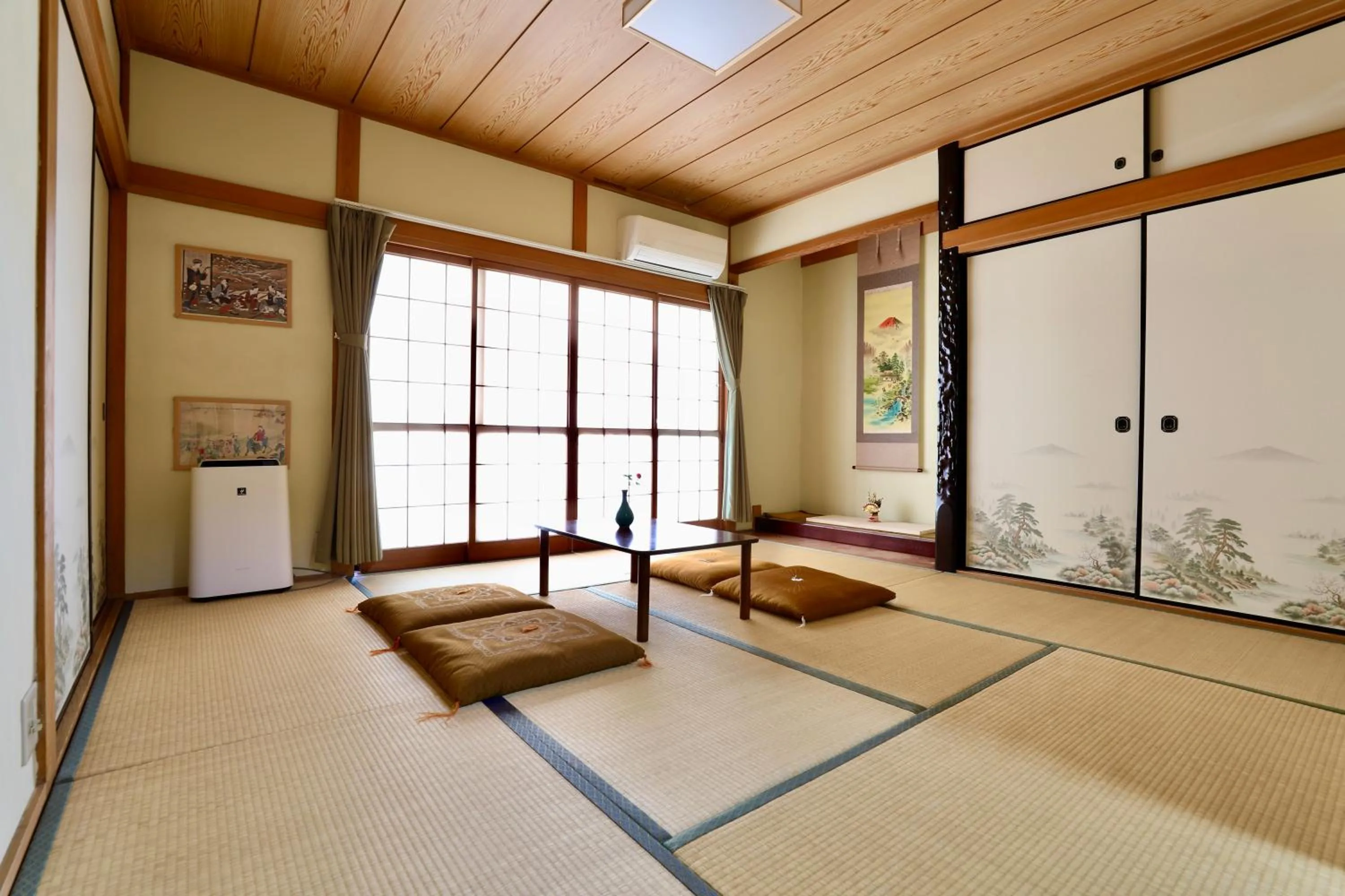 People in Osaka Umeda Yuan Hostel