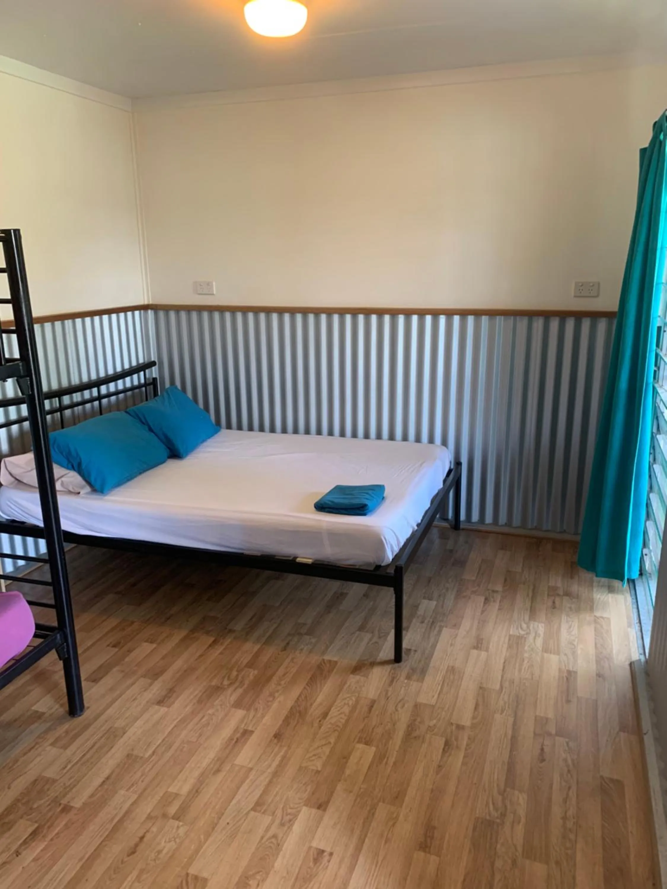 Bed in Scotty's Mission Beach