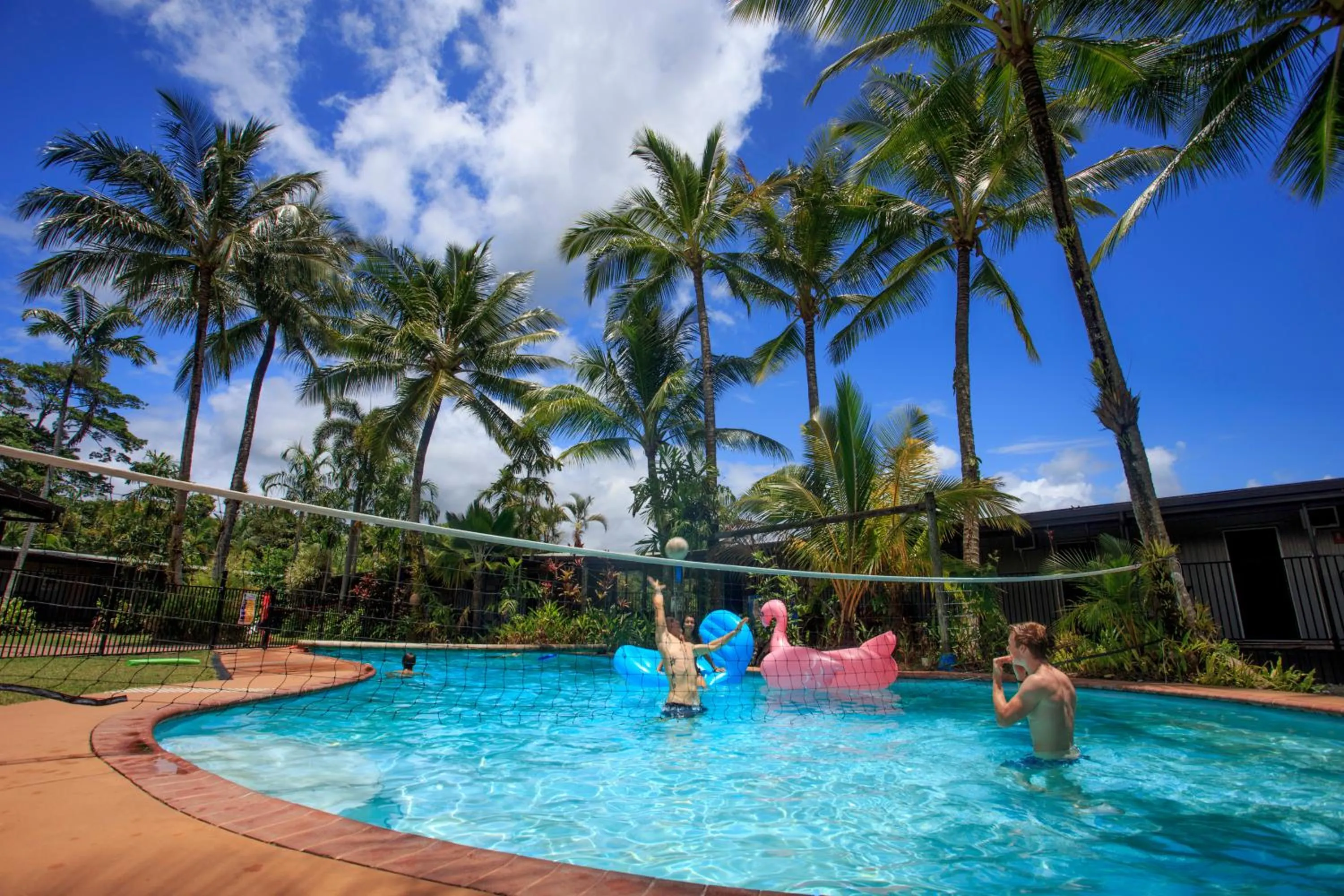 Swimming pool in Scotty's Mission Beach