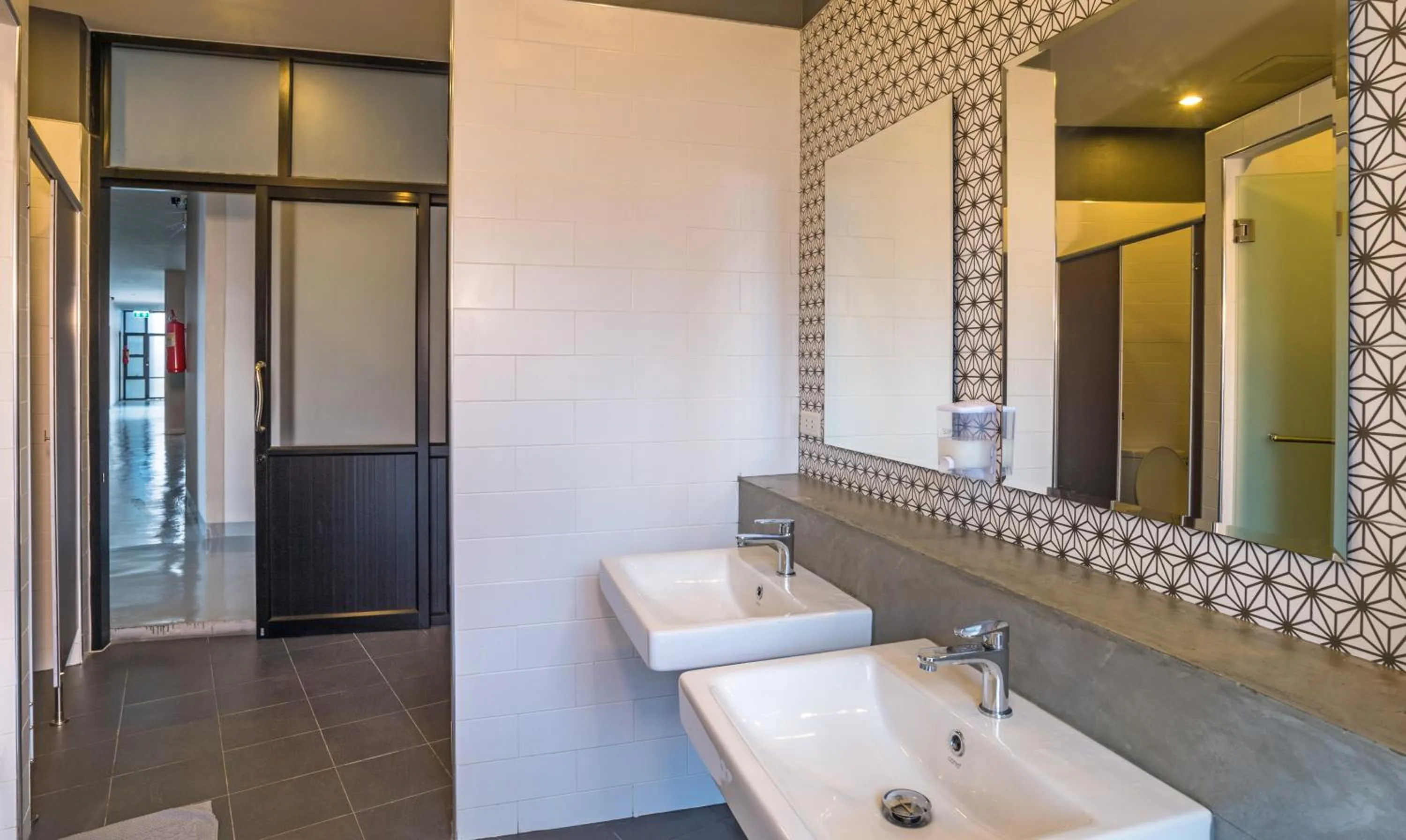 Other in Srisuksant Square