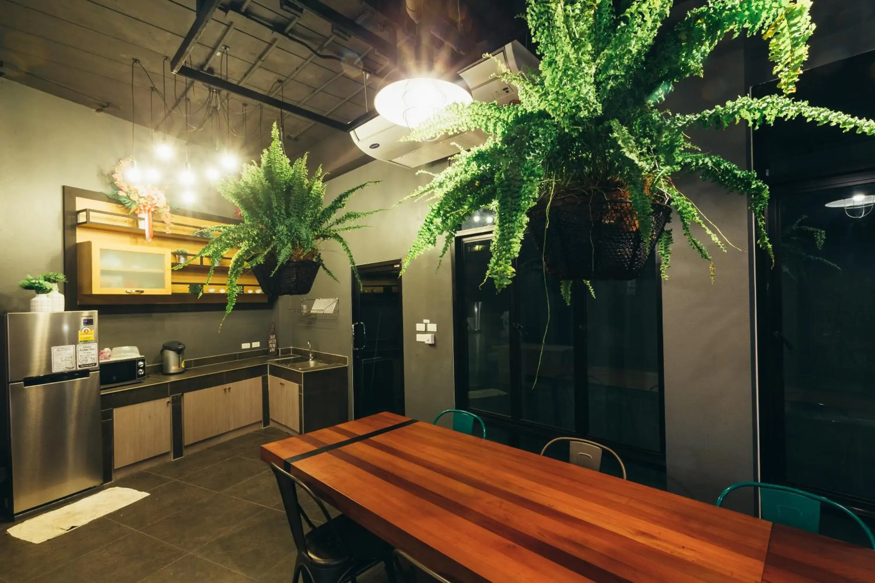 Restaurant/places to eat in Srisuksant Square Restaurant/places to eat in Srisuksant Square