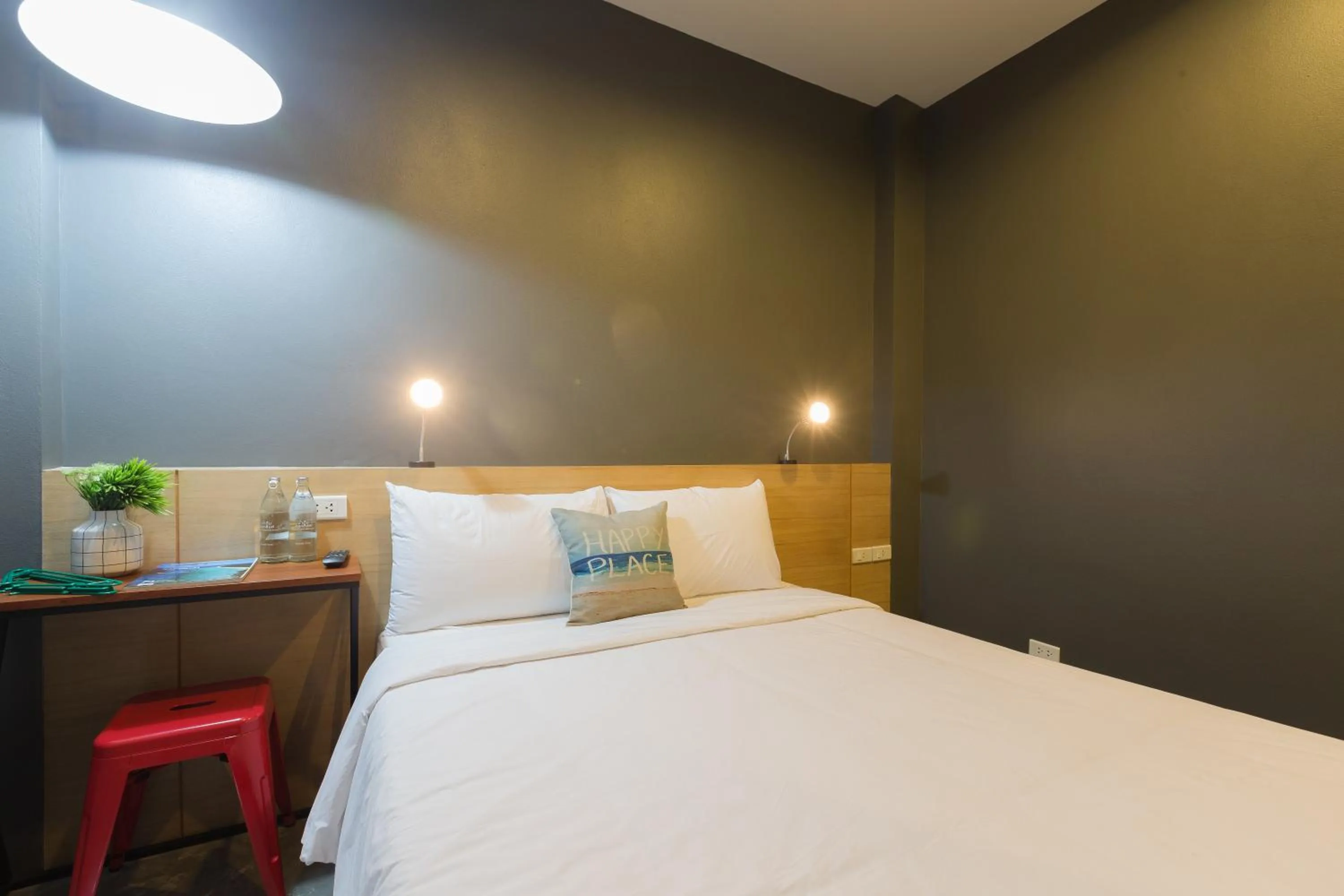 Bedroom, Bed in Srisuksant Square