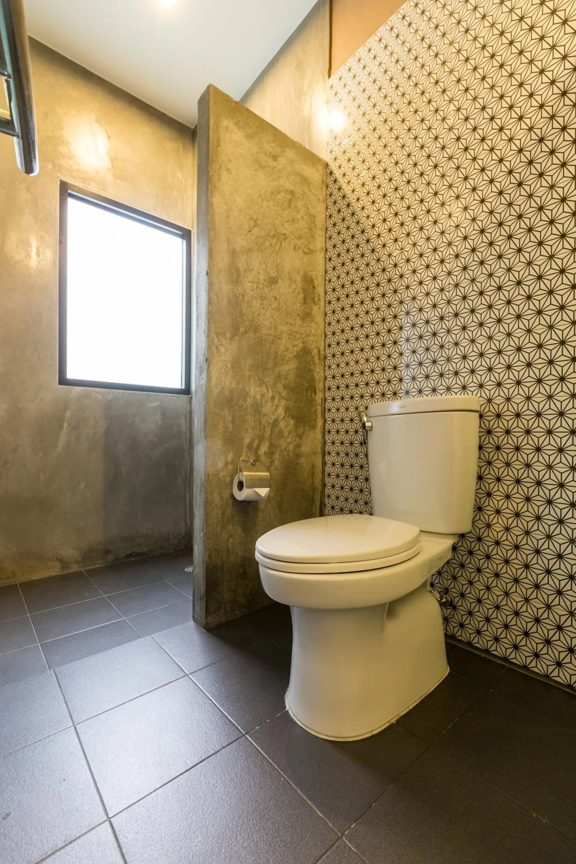 Toilet in Srisuksant Square