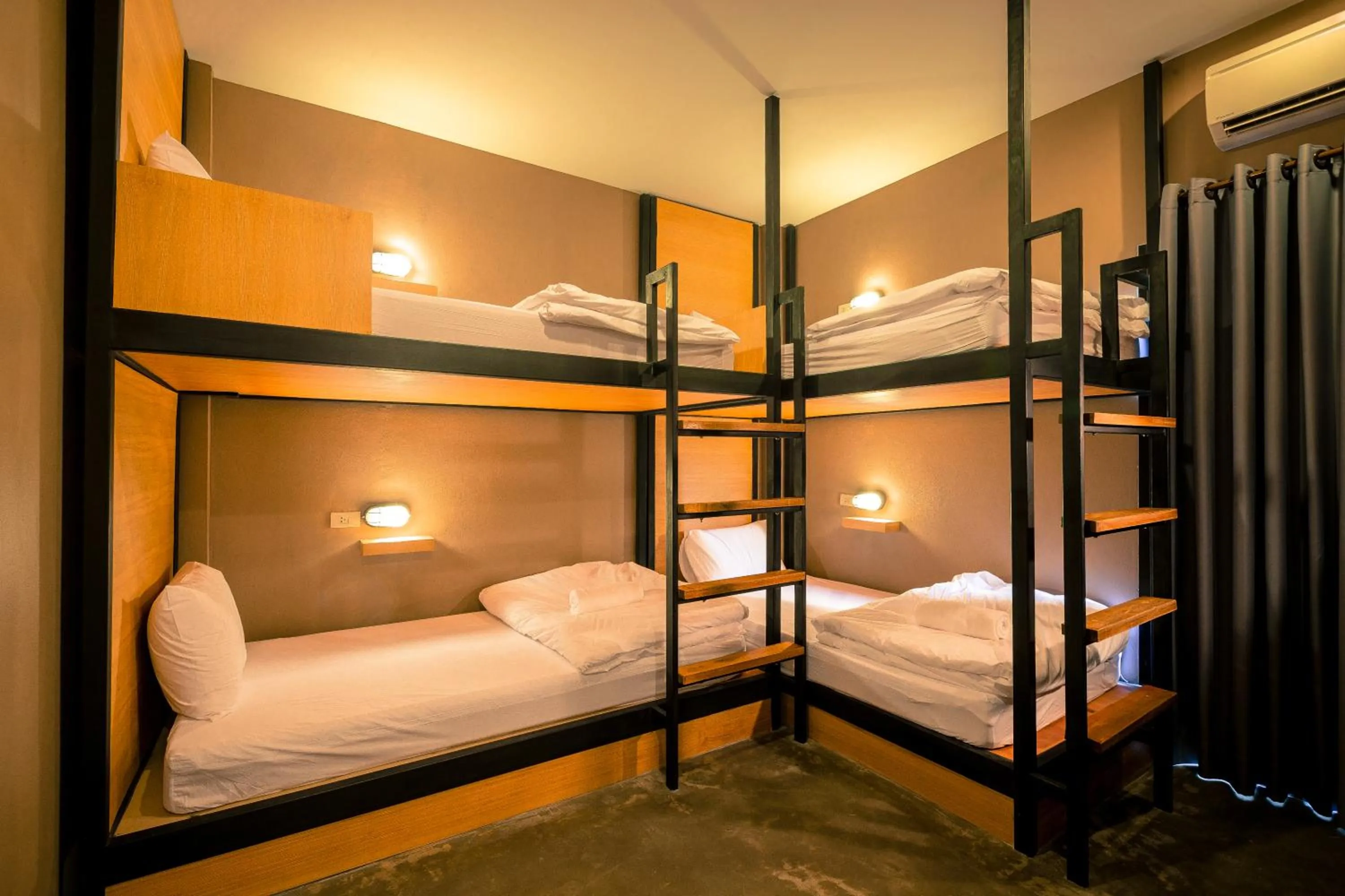 Bedroom, Bed in Srisuksant Square