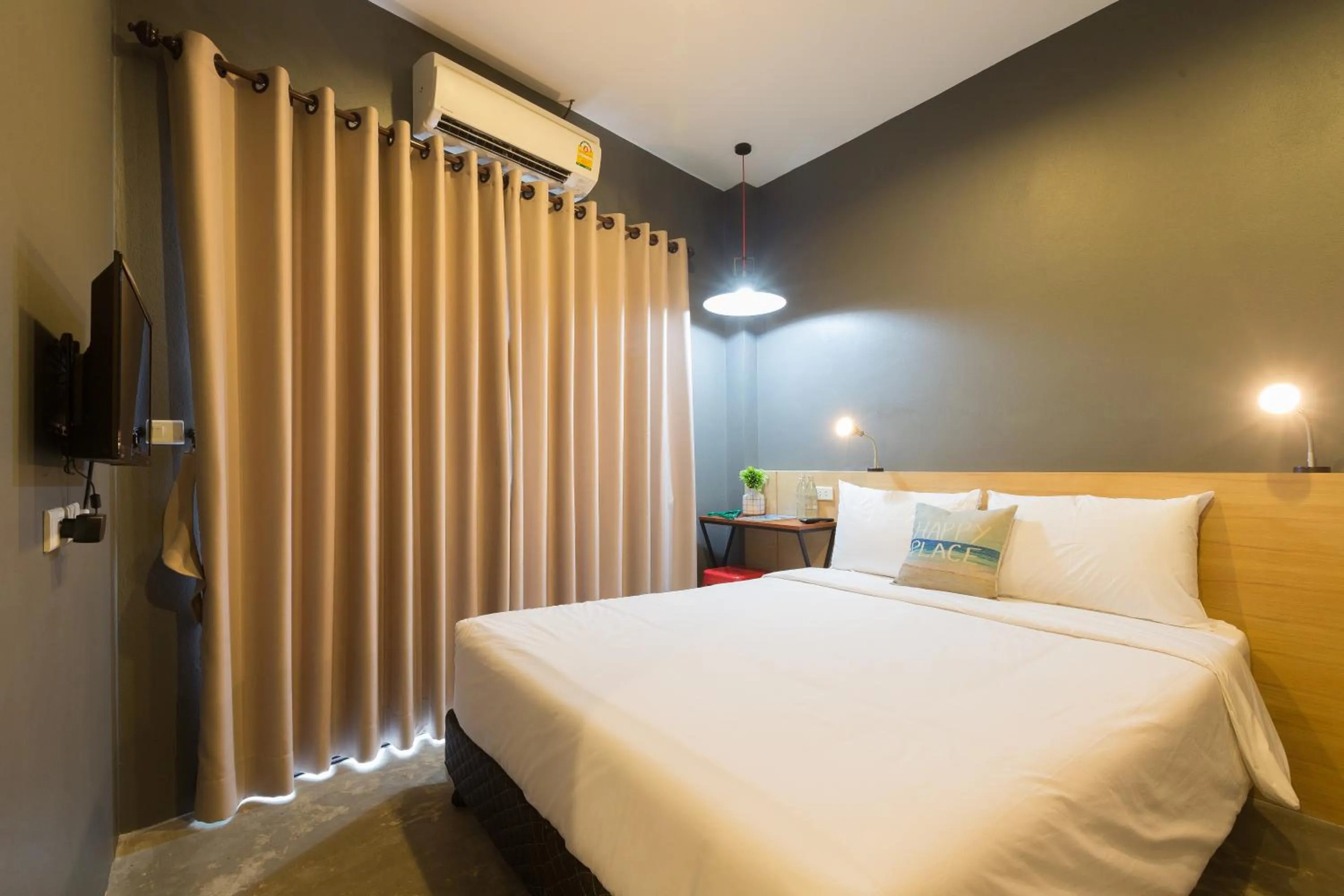 Bedroom, Bed in Srisuksant Square