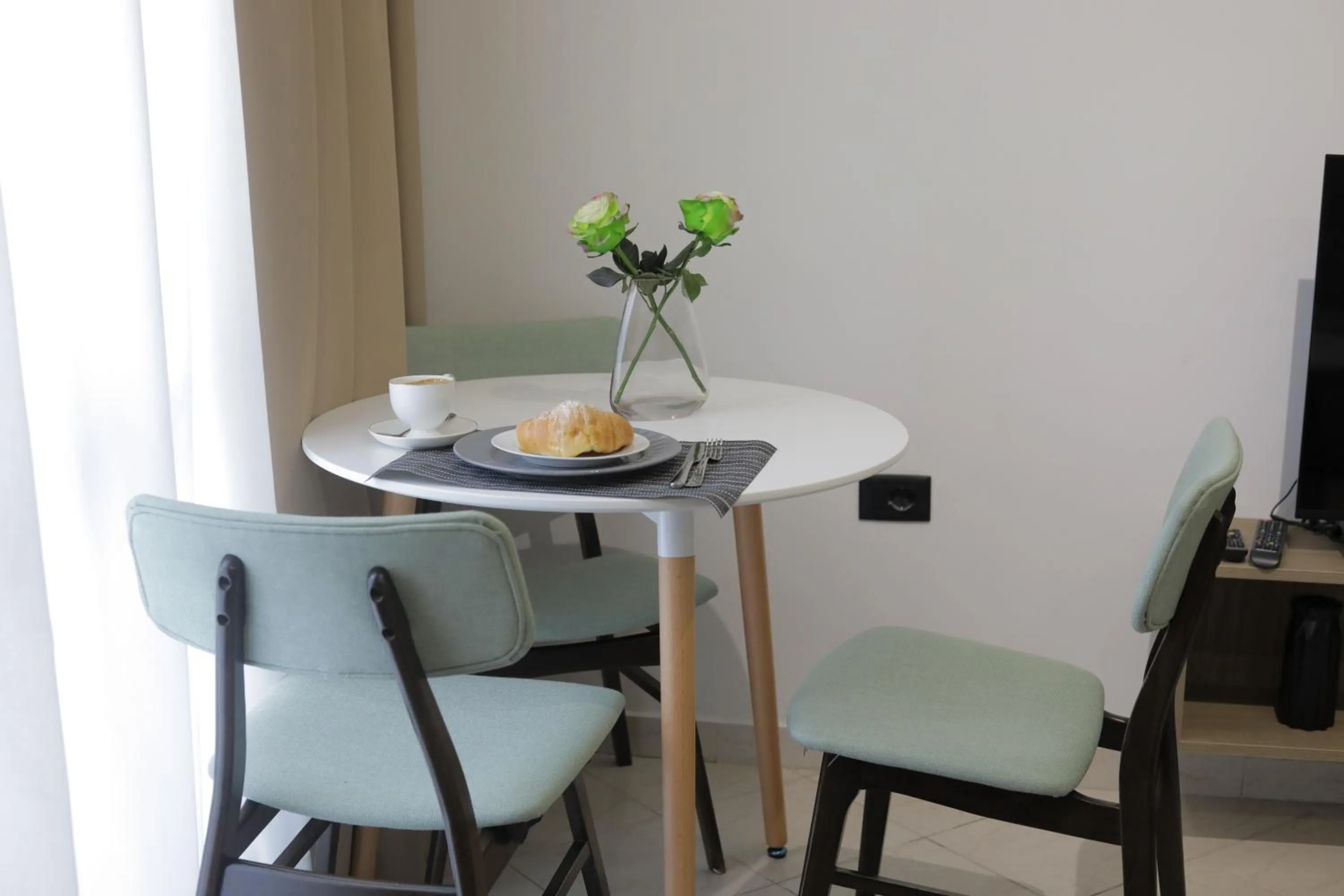 Dining area in Oda Hotel Tirana