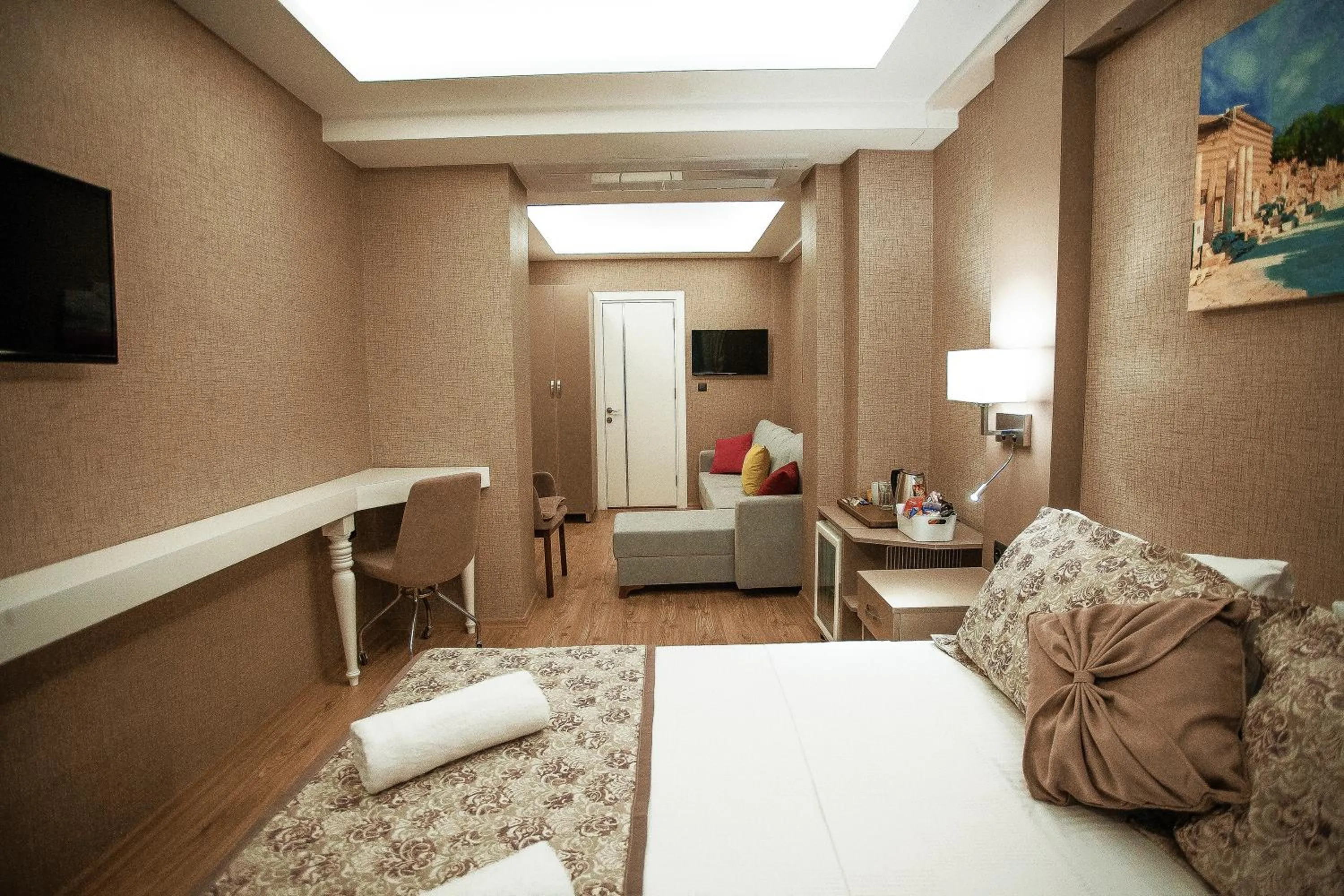 Photo of the whole room, Bed in Hotel Iz