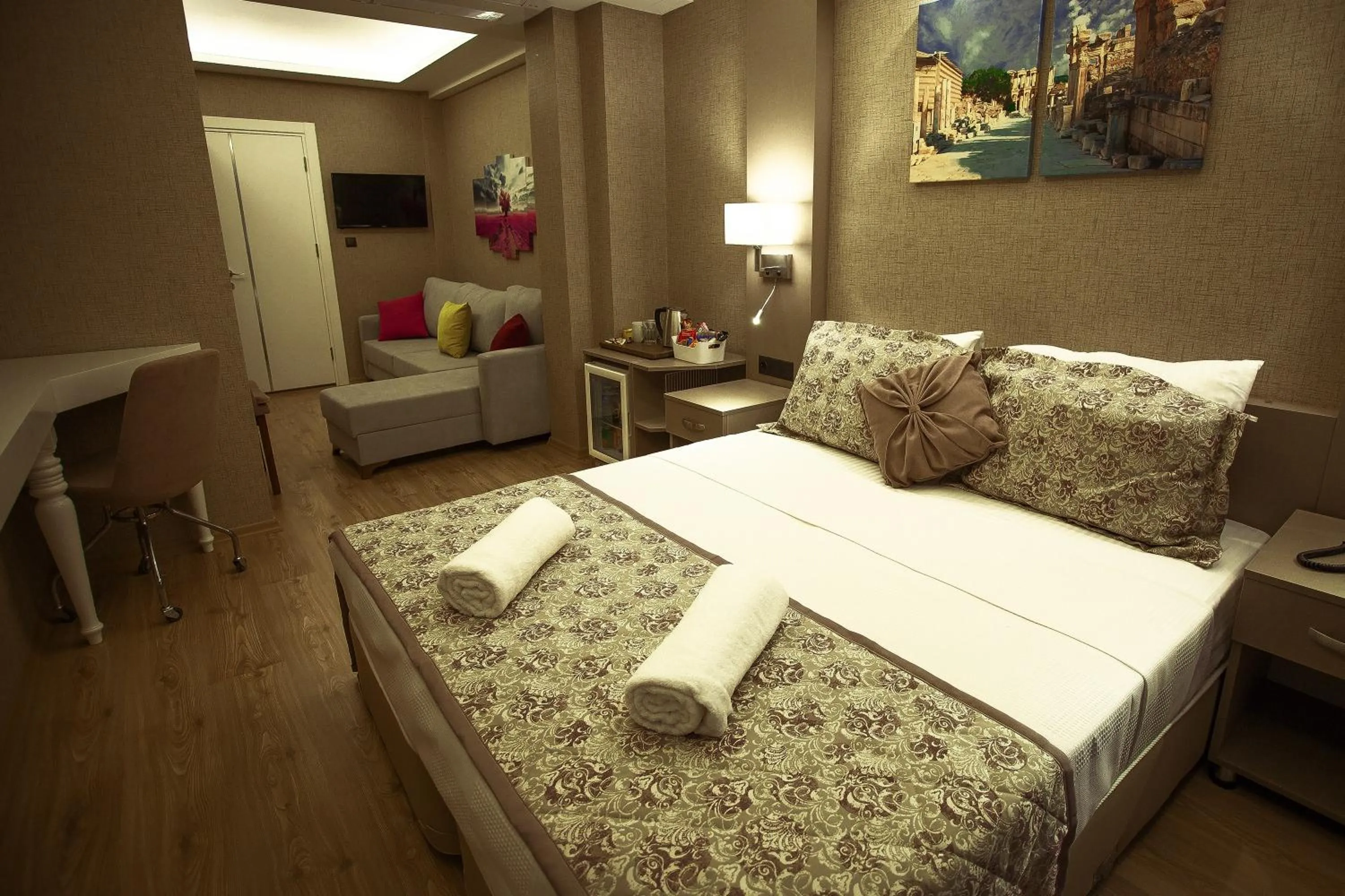 Bedroom, Bed in Hotel Iz