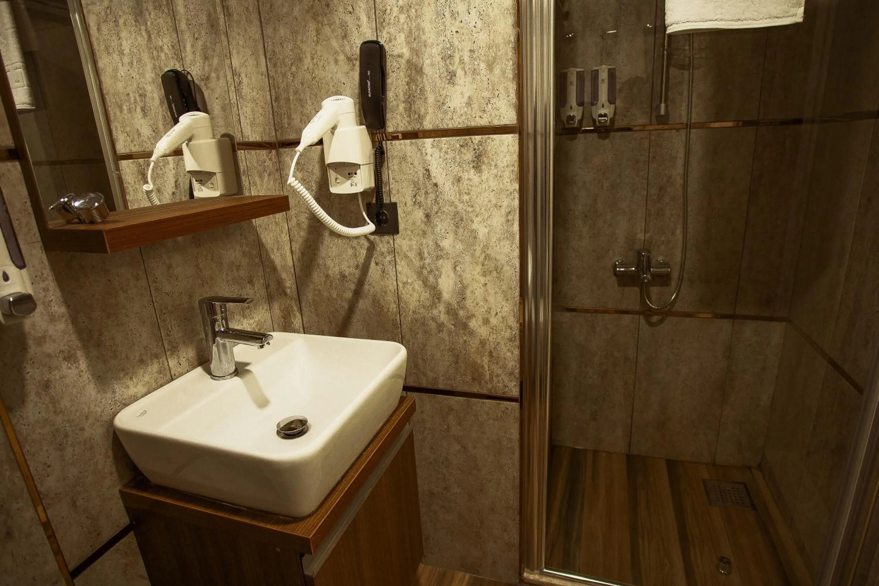 Bathroom in Hotel Iz