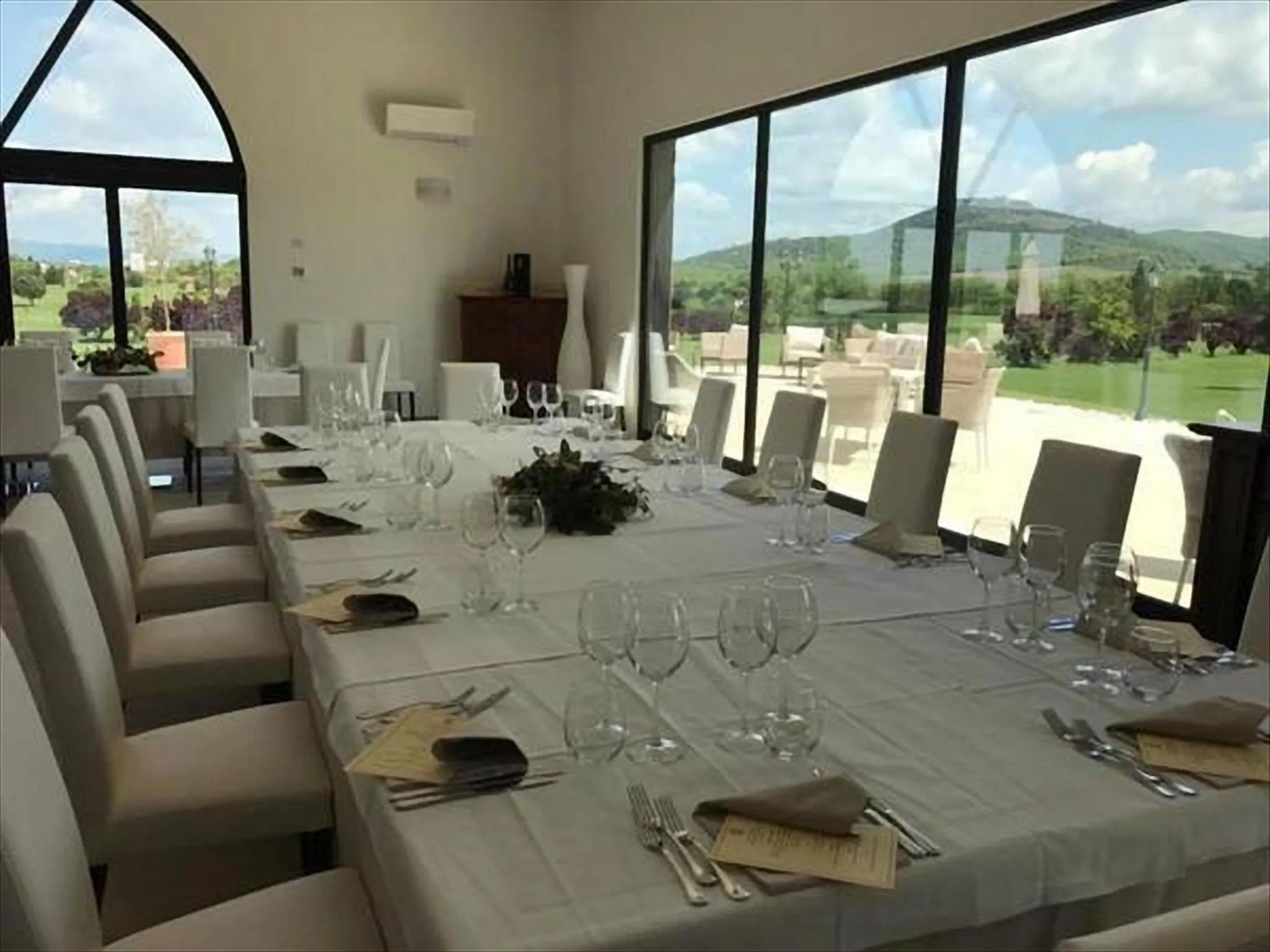 Restaurant/places to eat in Tenuta Lamborghini Golf & Resort
