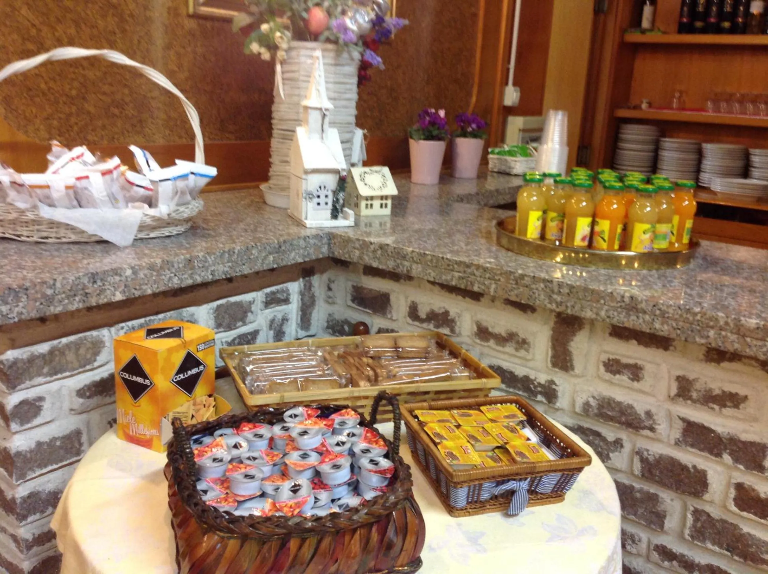 Buffet breakfast in Ristorante Albergo Roma