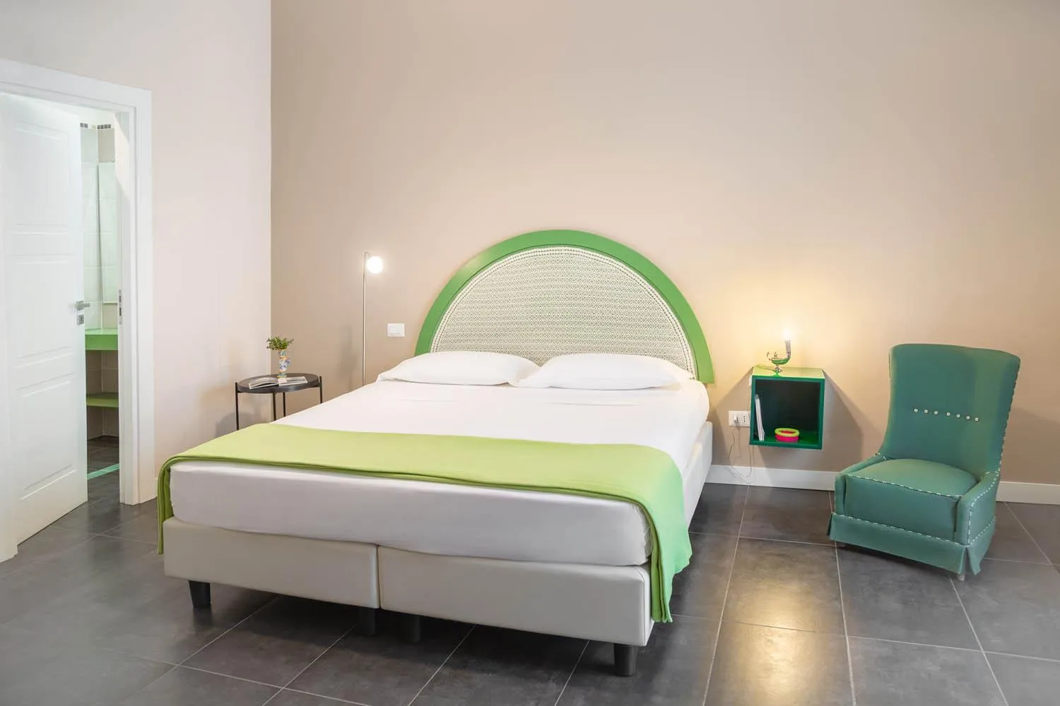 Bed in That's Napoli