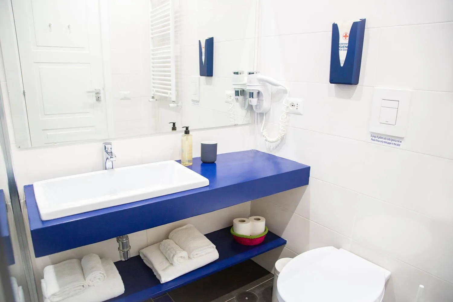 Bathroom in That's Napoli