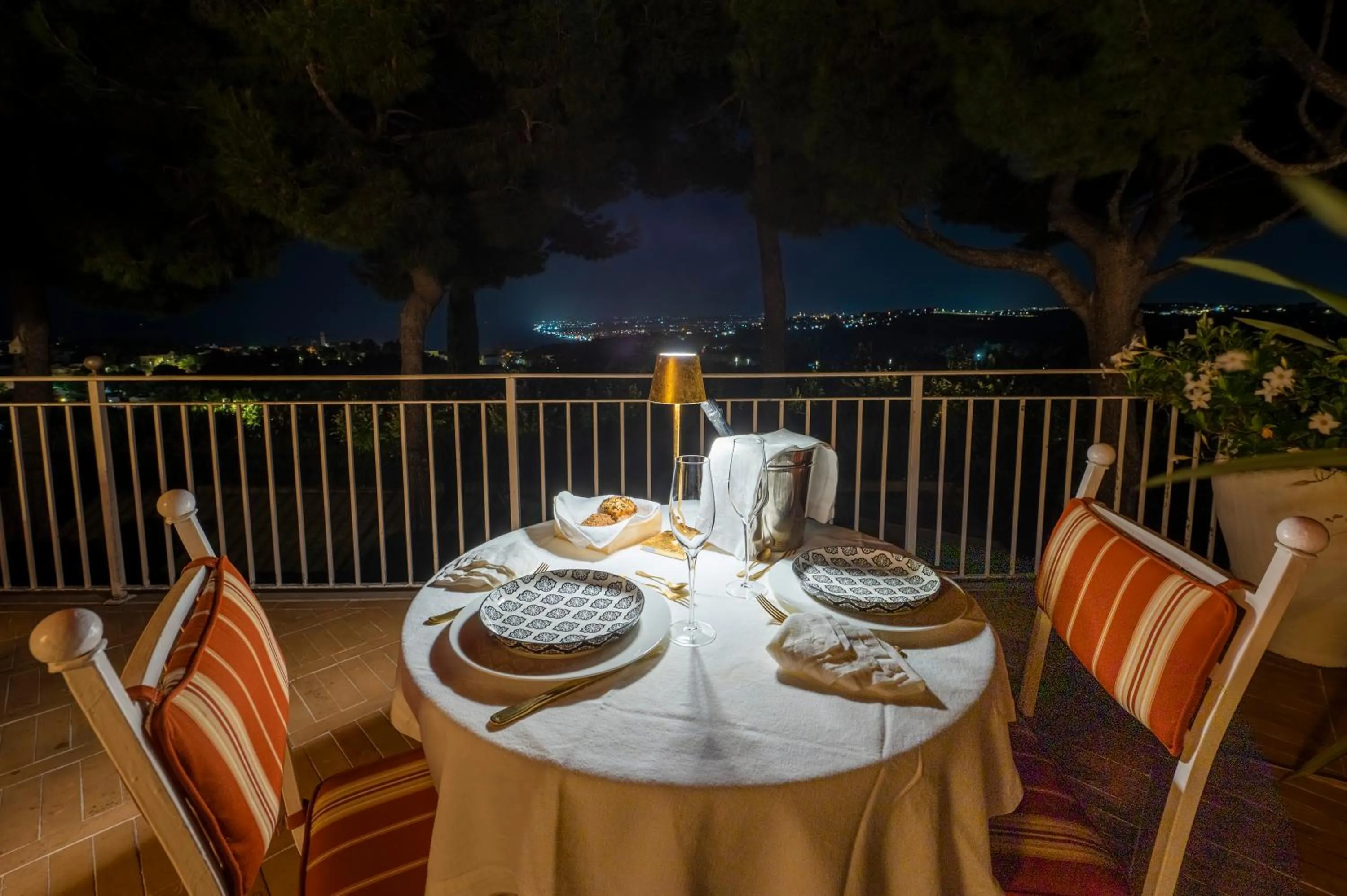 Restaurant/places to eat in Tra gli Alberi e il Mare